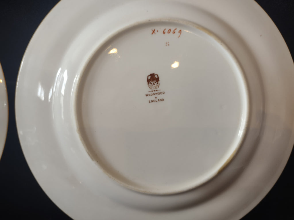 Vintage Wedgwood England Pink Rose Floral 8-3/4" Luncheon Plates Set of 4 [6024]