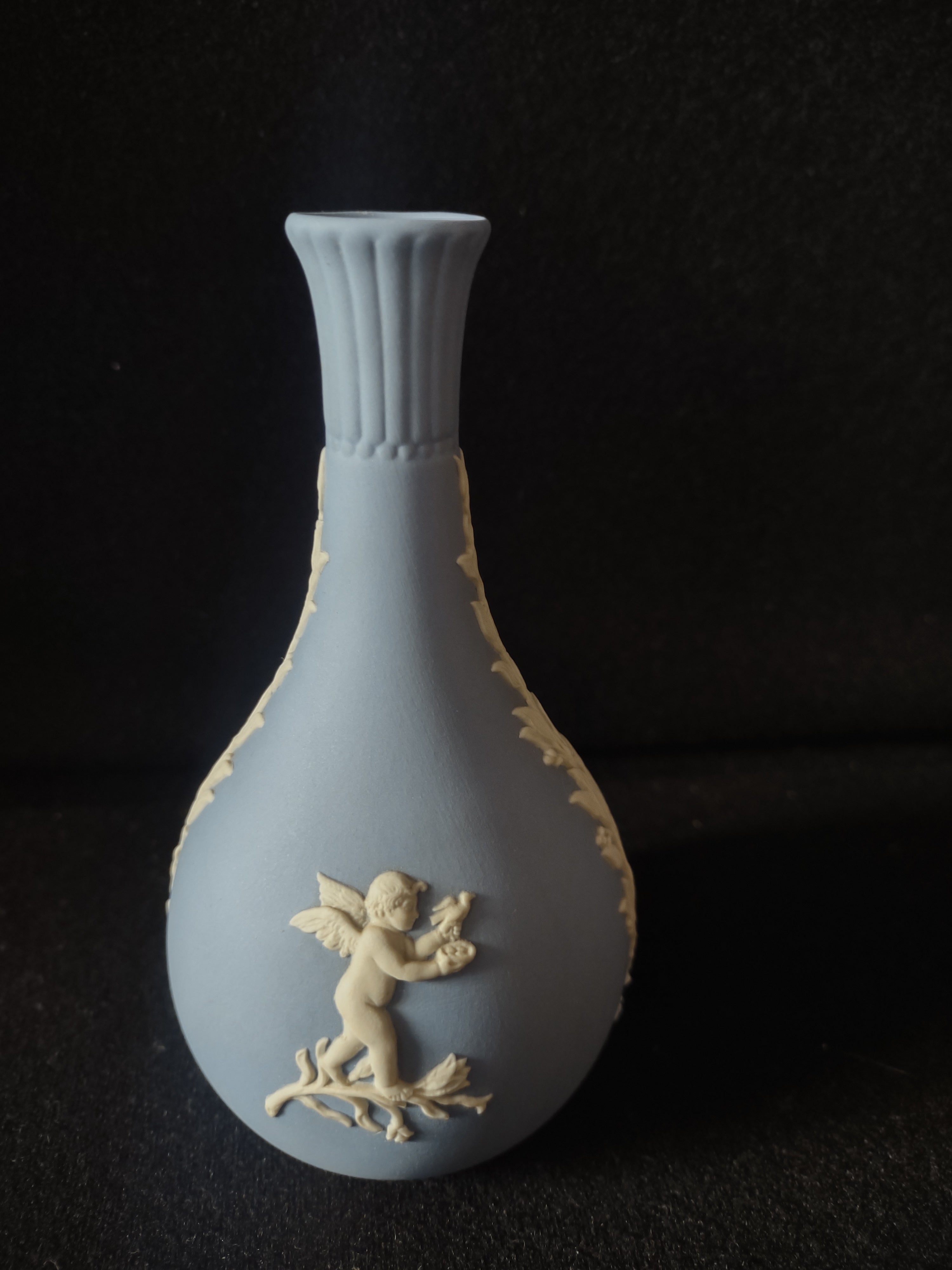 Vintage Wedgwood Blue Jasperware Cherub Bud Vase Neoclassical Relief 5" [6026]