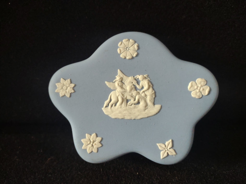Vintage Wedgwood Blue Jasperware Star Trinket Box Classical Figures Cherubs [6027]