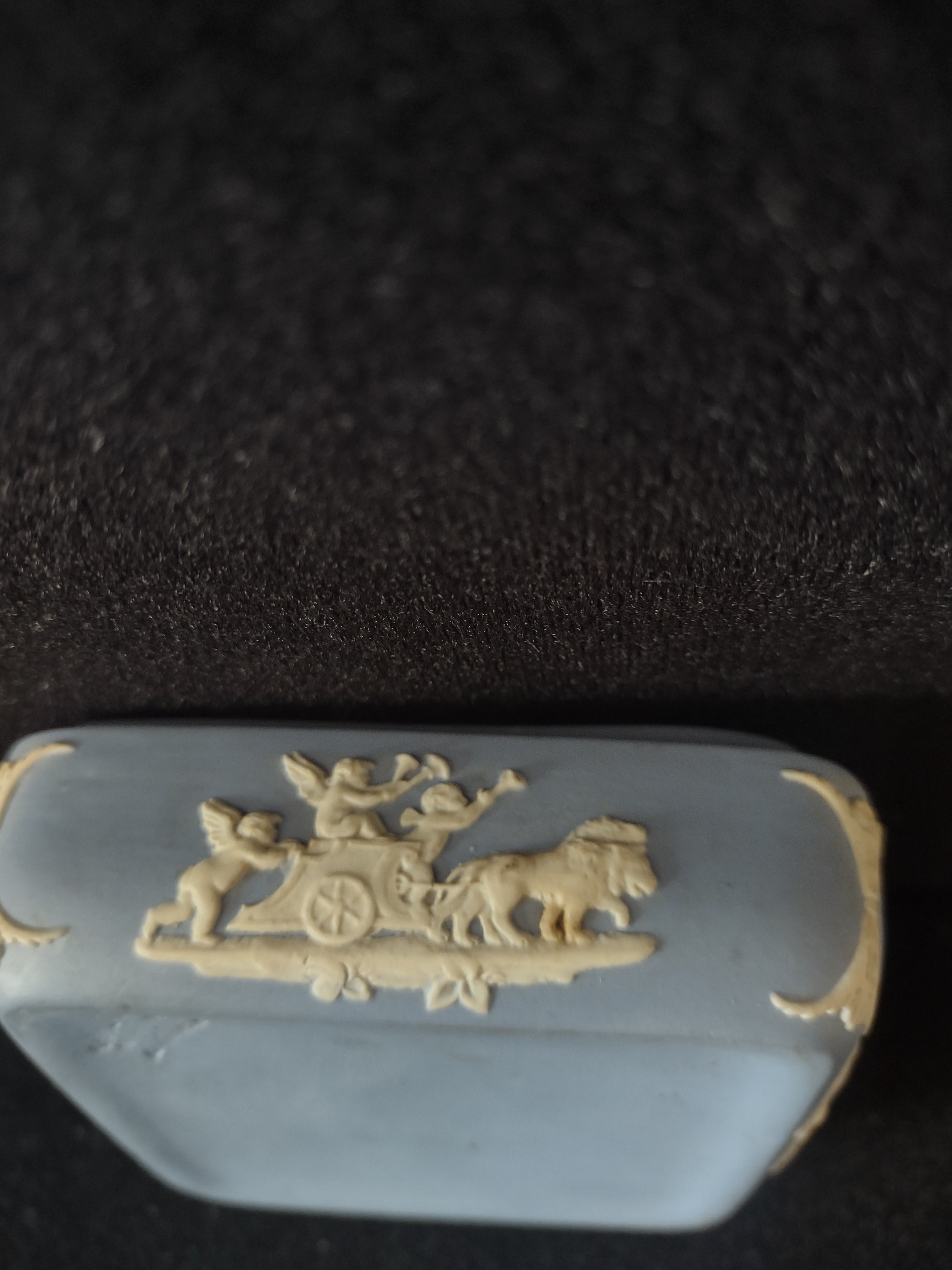 Vintage Wedgwood Blue Jasperware Trinket Bowl Cherub Relief [6046]