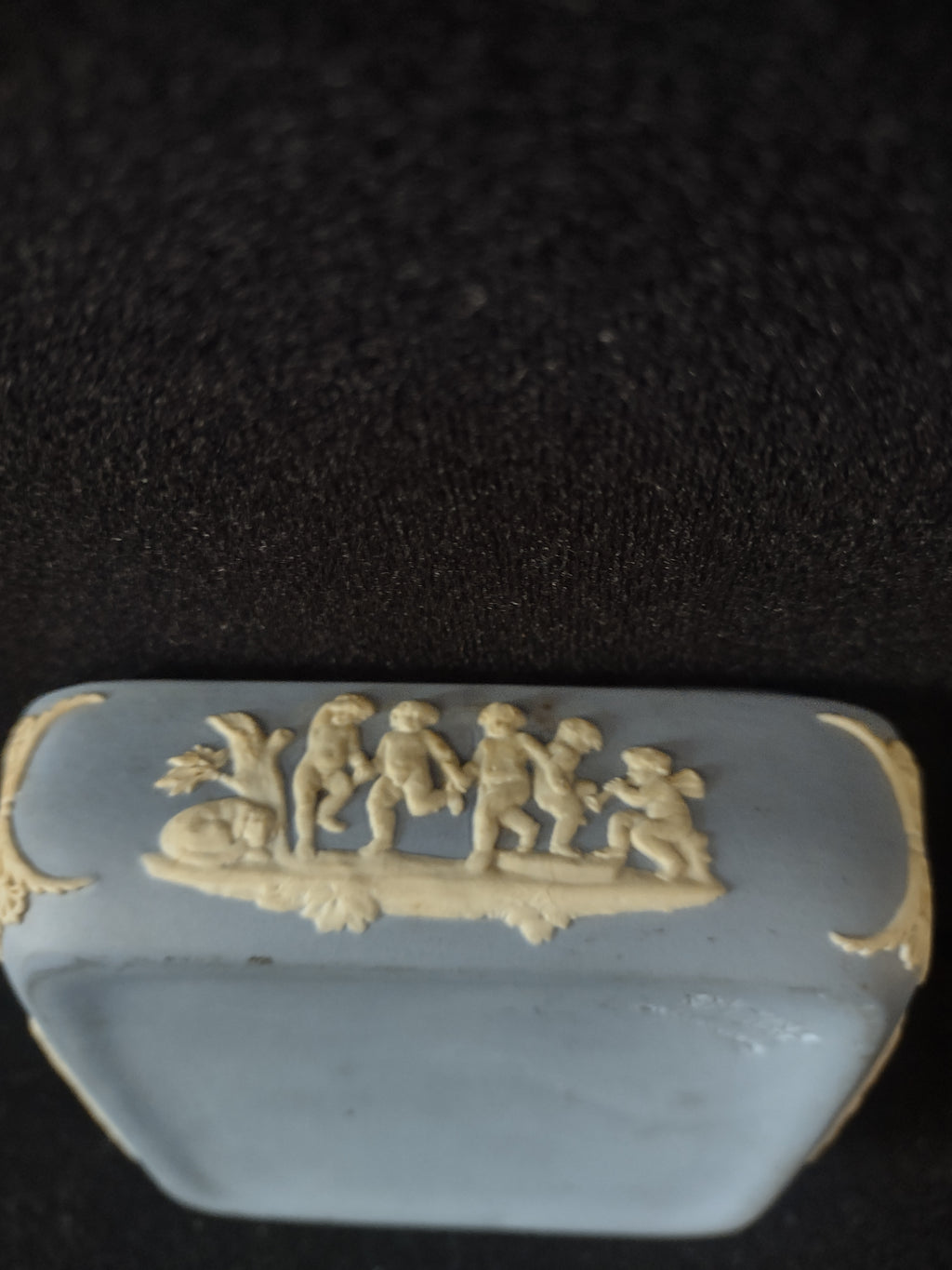 Vintage Wedgwood Blue Jasperware Trinket Bowl Cherub Relief [6046]