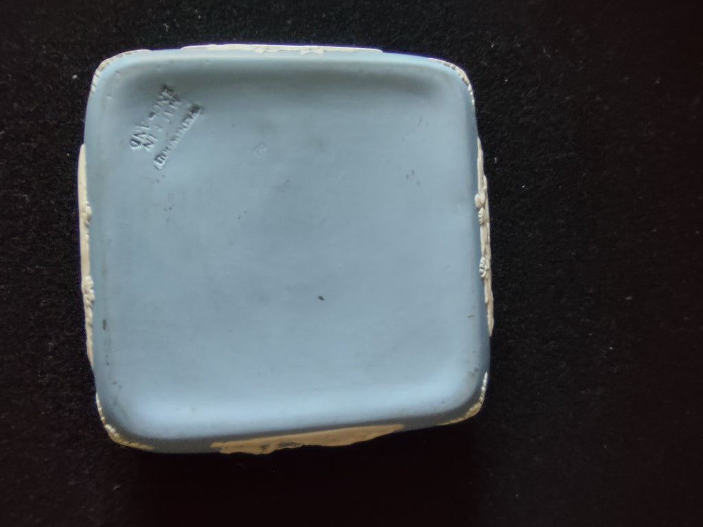 Vintage Wedgwood Blue Jasperware Trinket Bowl Cherub Relief [6046]