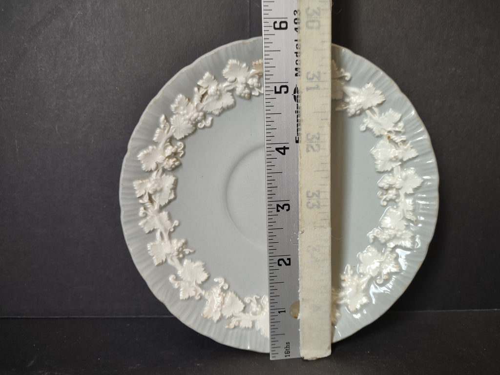 Vintage Wedgwood Queensware Embossed Grapevine Saucer Blue White [6092]