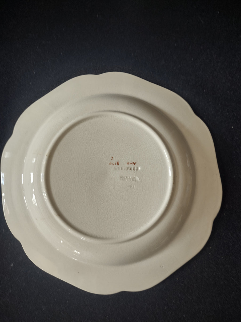 Vintage Wedgwood White Gold Scrollwork Scalloped Bowl Plate England [6050]