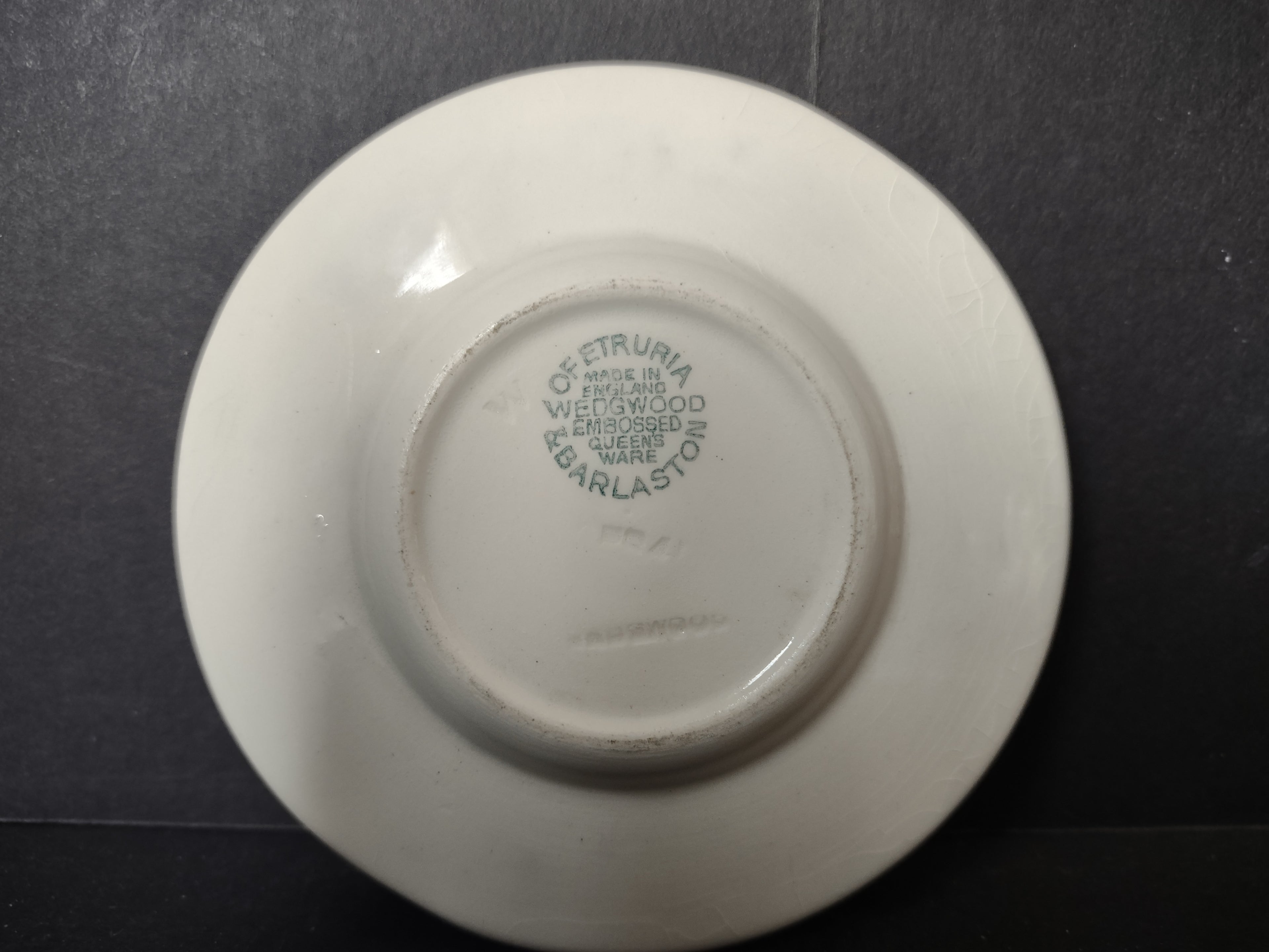 Vintage Wedgwood Embossed Queen's Ware Blue Grape Vine Ashtray Etruria [6083]