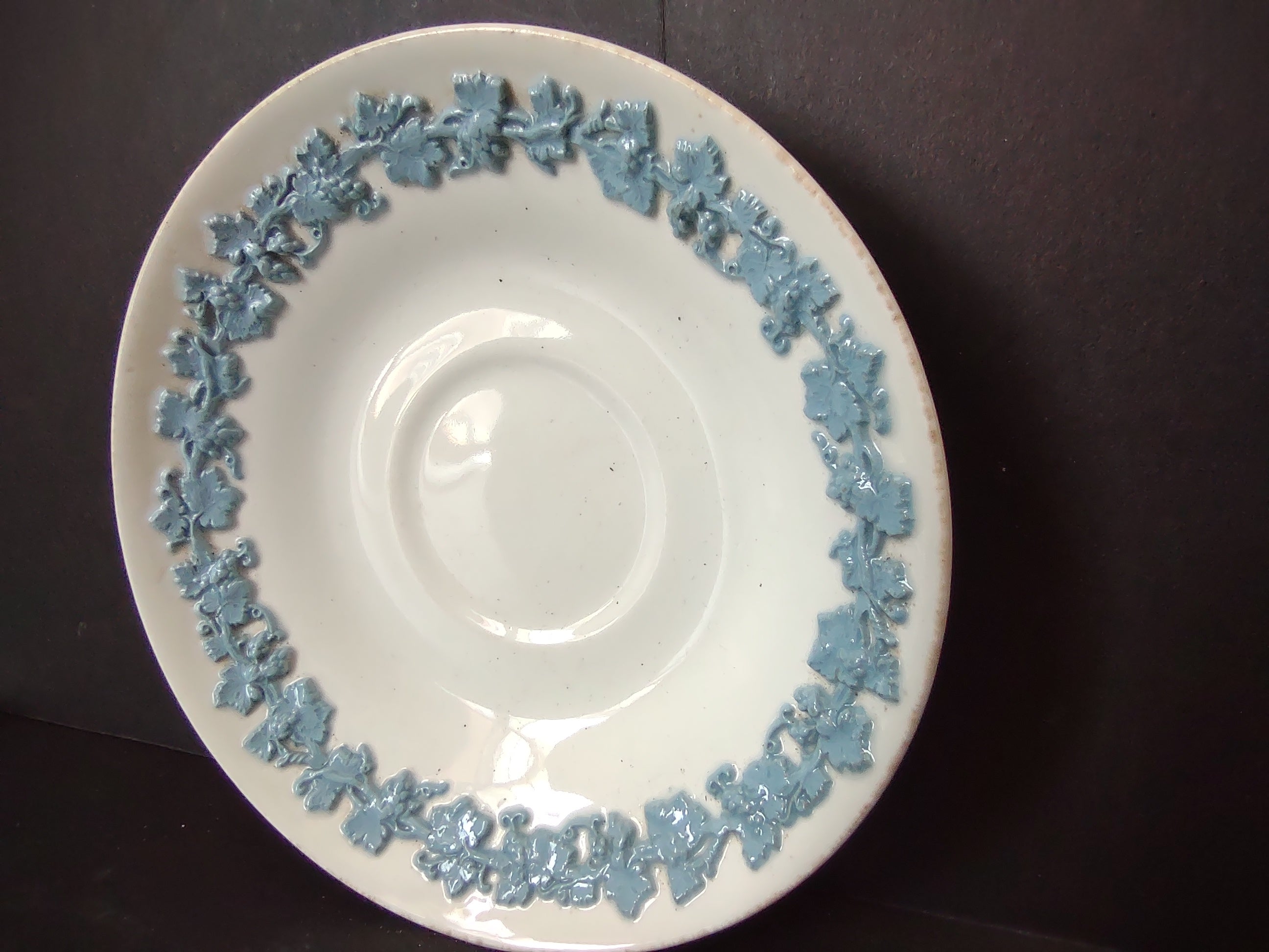 Vintage Wedgwood Etruria Barlaston Blue Grape Vine Saucer Queen's Ware [6080]