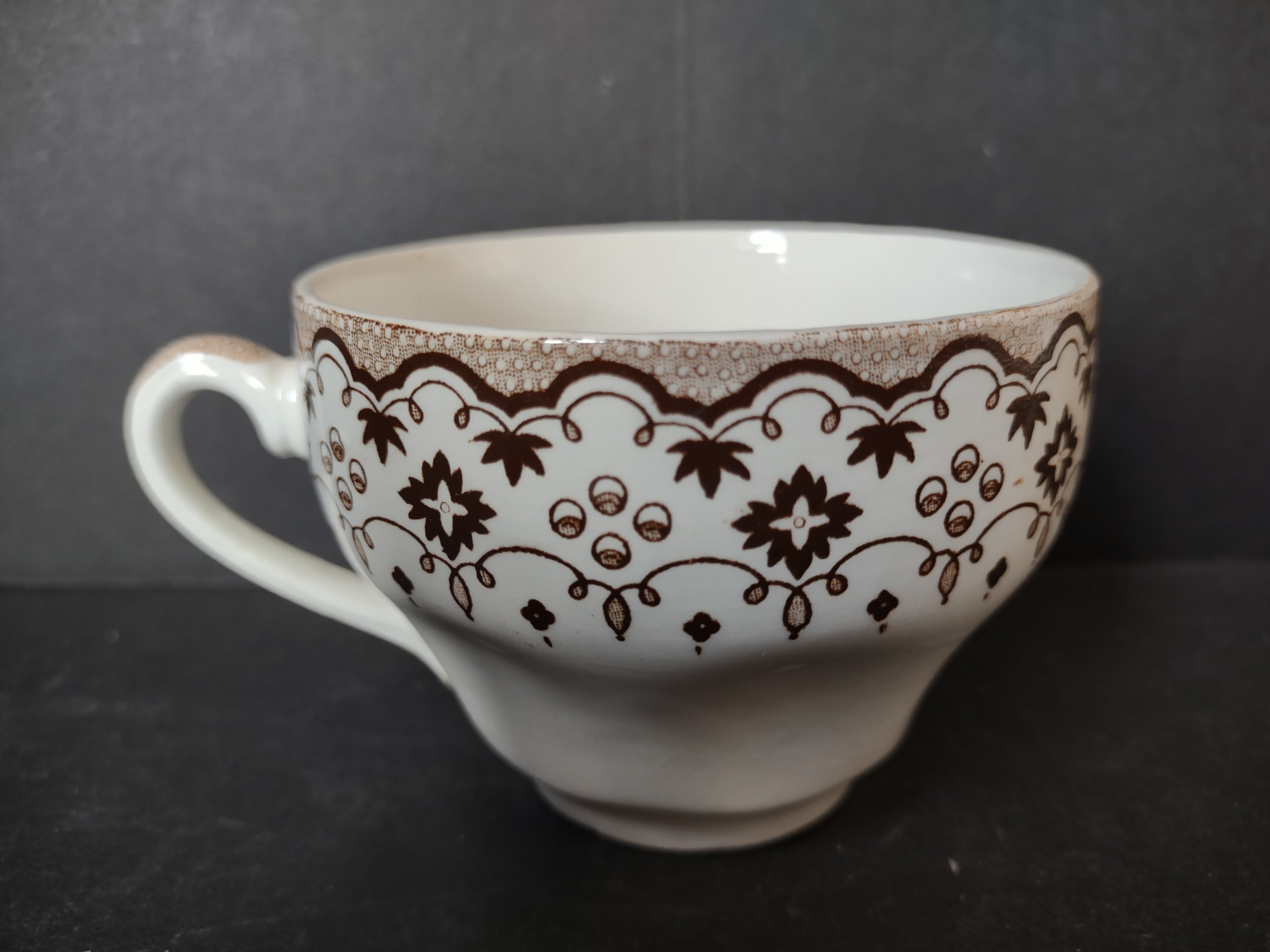 Vintage Wedgwood & Co Lille Brown Transferware Teacup Enoch Wedgwood [6078]