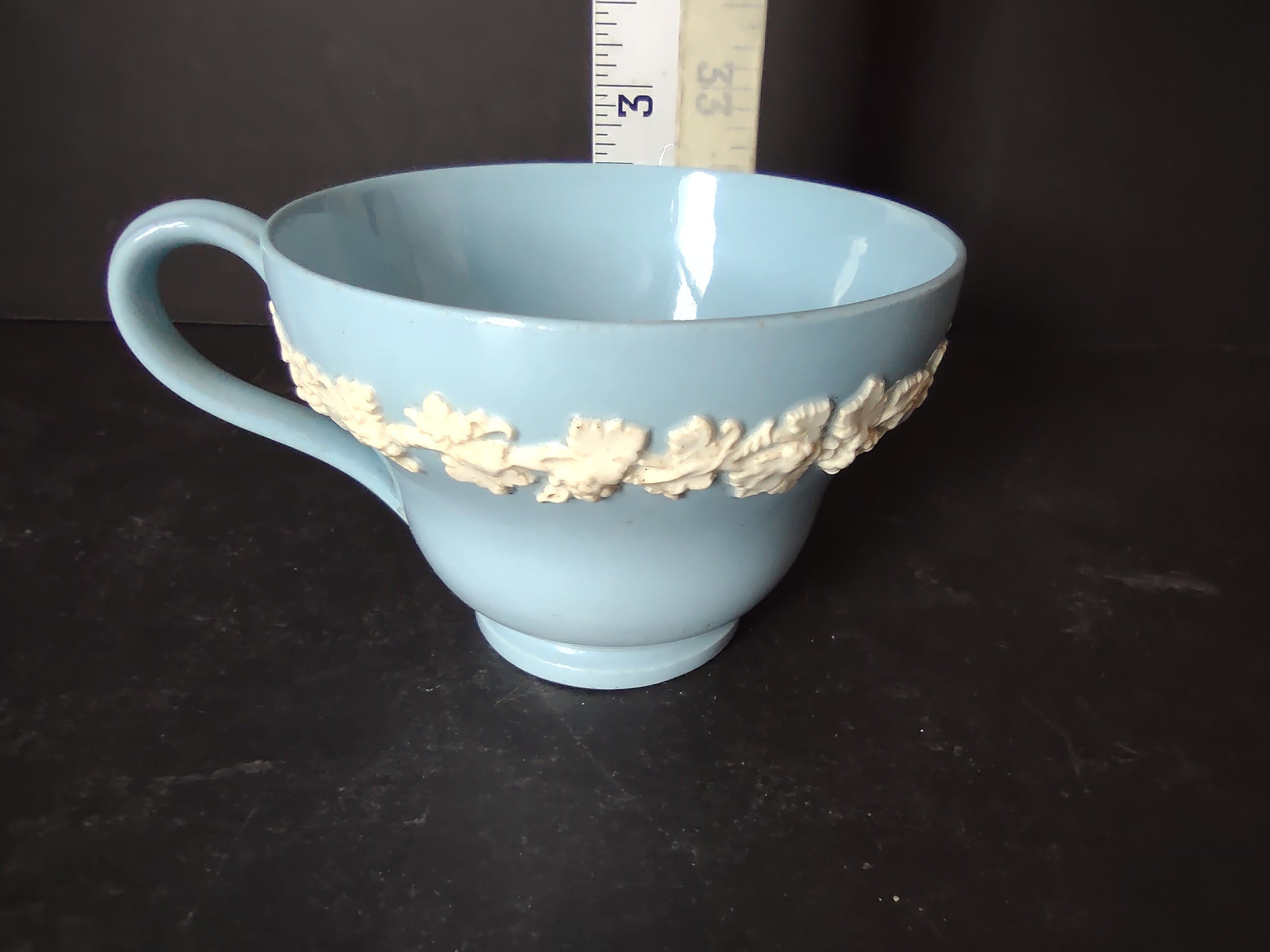 Vintage Wedgwood Embossed Queensware Cream on Blue Grapevine Teacup Only [6072]