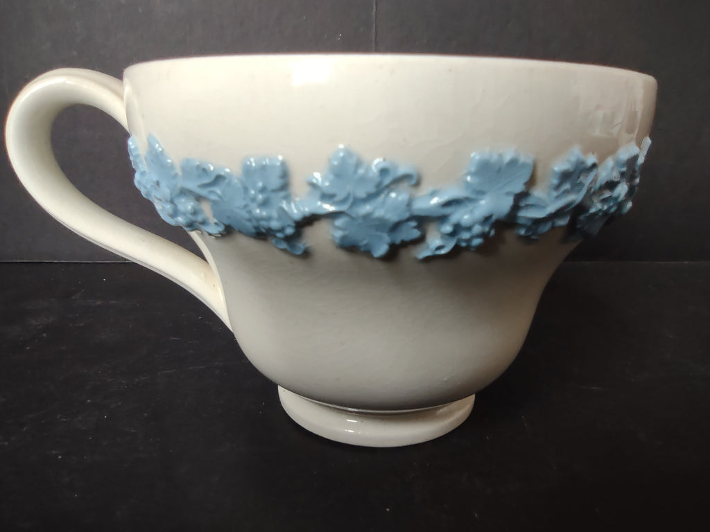 Vintage Wedgwood Embossed Queensware Cream Blue Grapevine Teacup Only [6071]