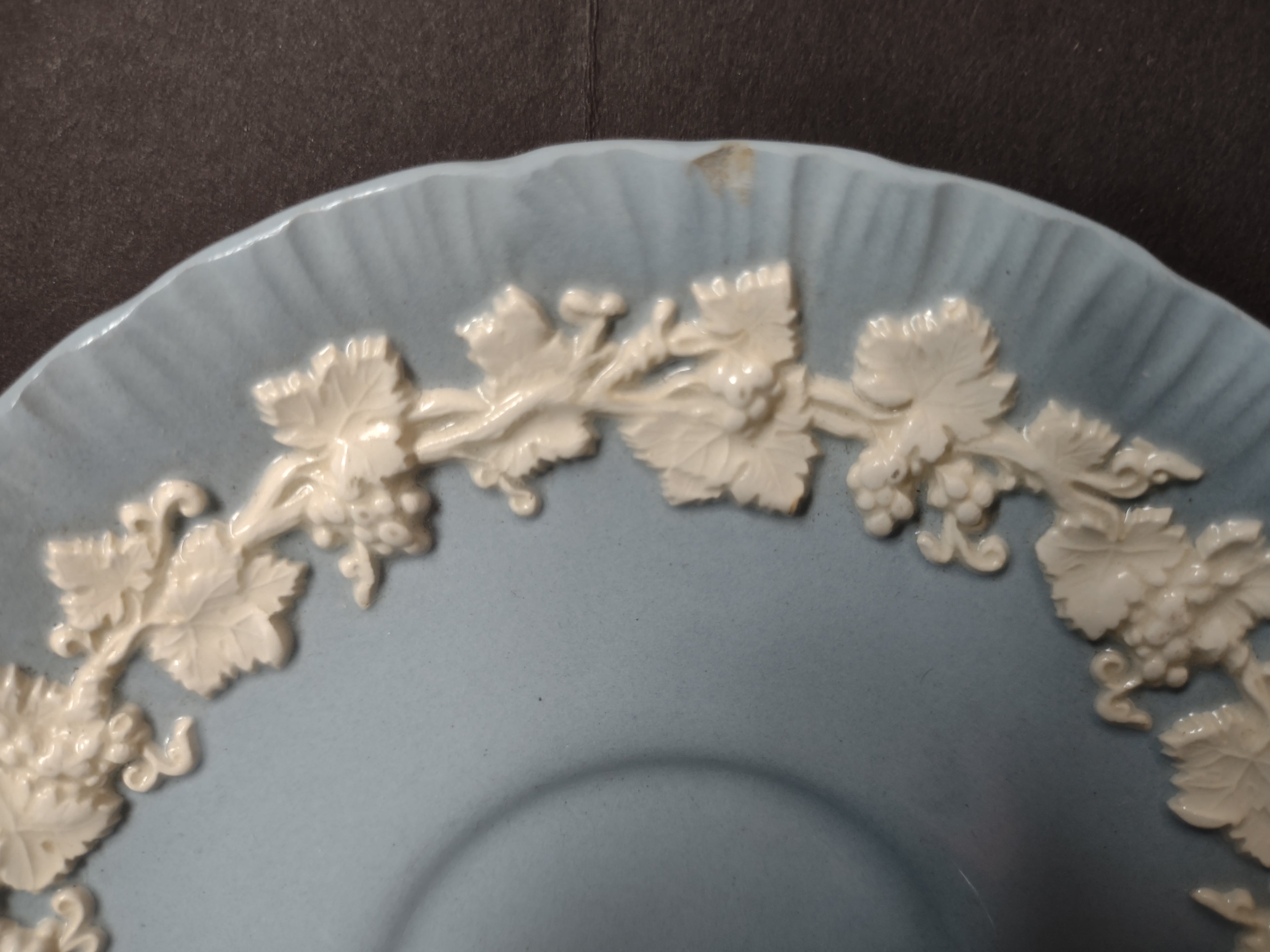 Vintage Wedgwood Embossed Queensware Blue Cup Saucer Grapevine Leaf [6070]