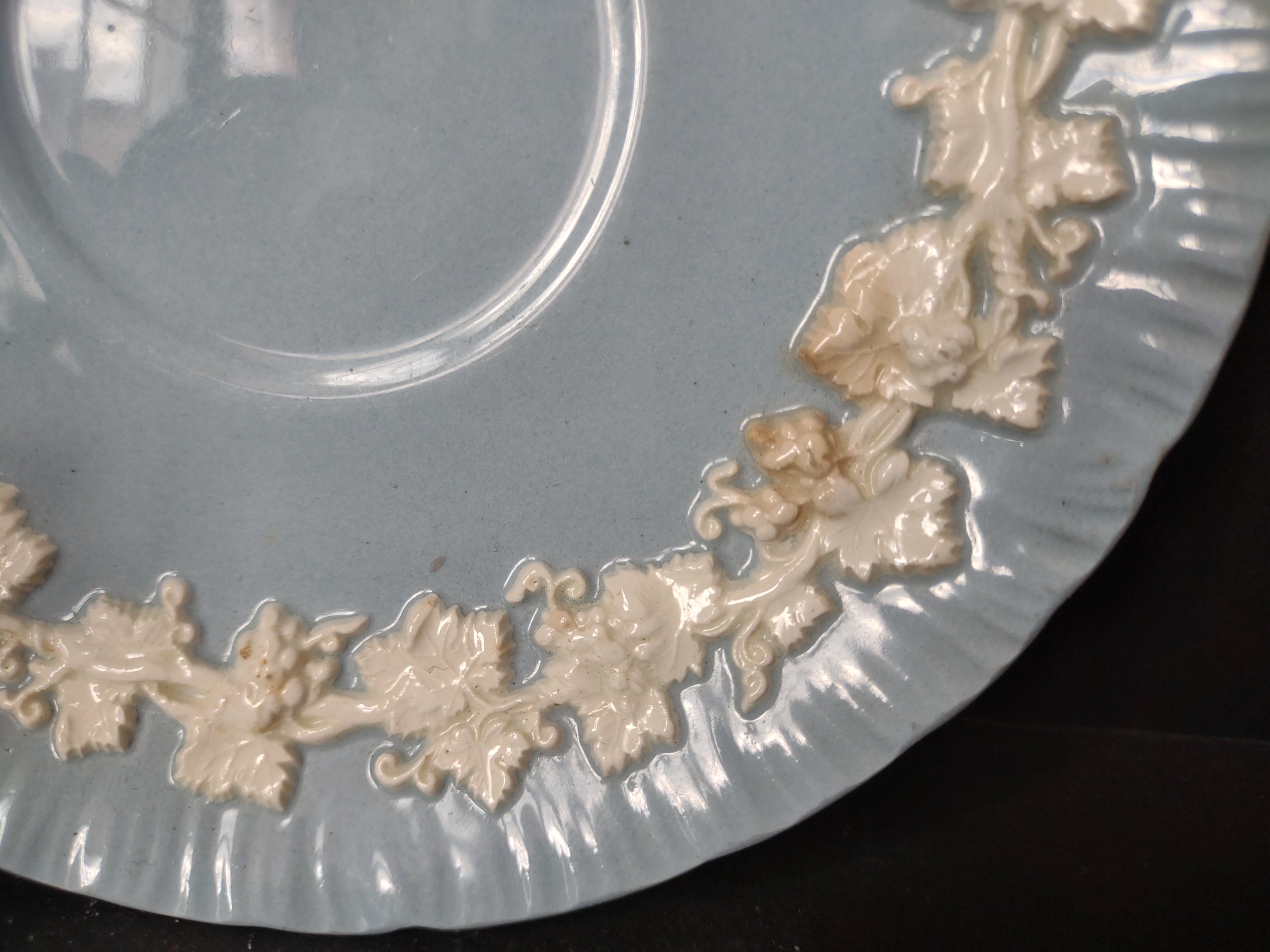Vintage Wedgwood Embossed Queensware Blue Cup Saucer Grapevine Leaf [6070]