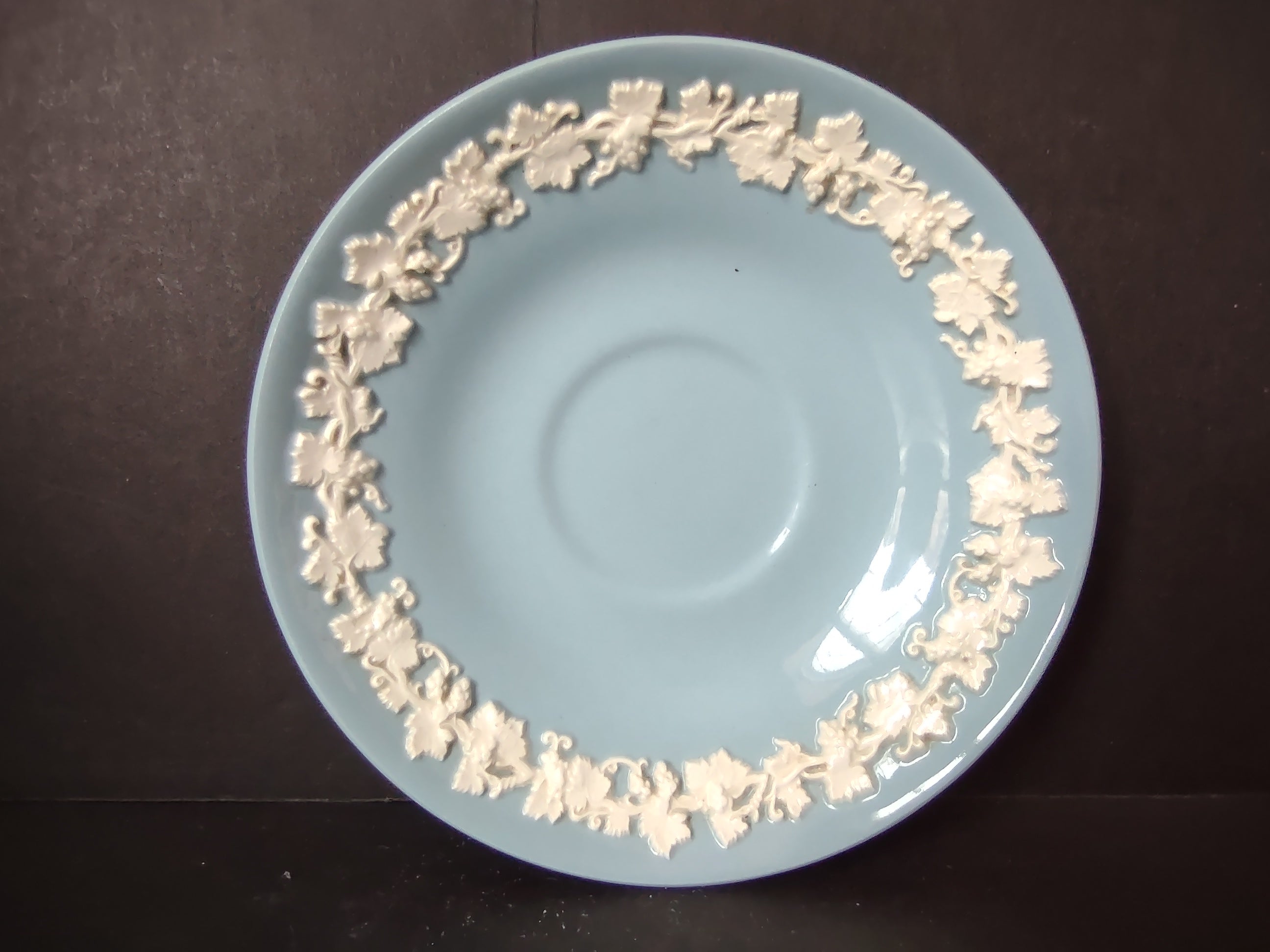 Vintage Wedgwood Embossed Queensware Blue Saucer Grapevine Leaf 6" [6067]