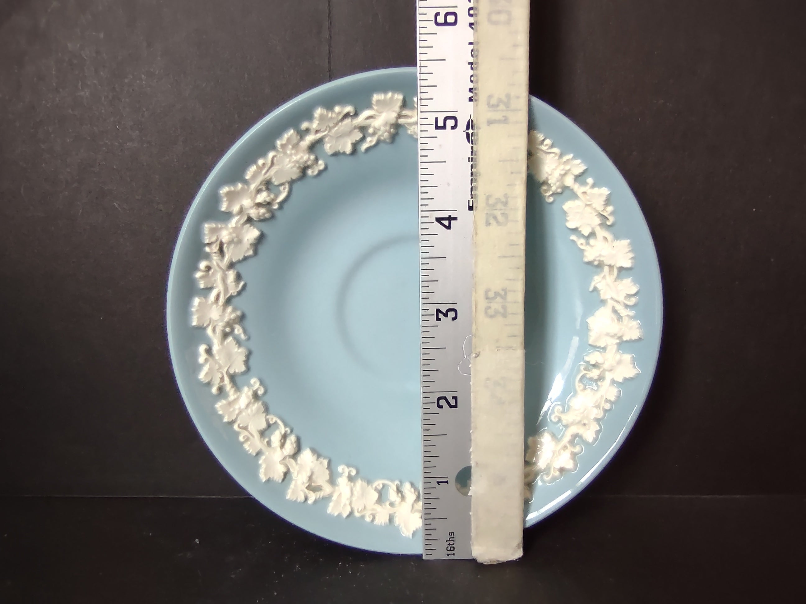 Vintage Wedgwood Embossed Queensware Blue Saucer Grapevine Leaf 6" [6067]
