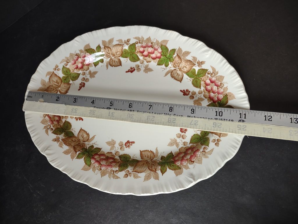 Vintage Wedgwood Wildbriar Oval Serving Platter Wildbtiar England [6055]