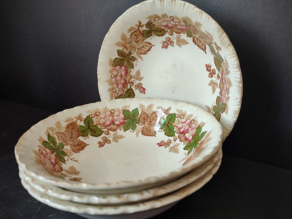 Vintage Wedgwood Wildbriar Cereal Berry Bowls Set of 4 England [6060]