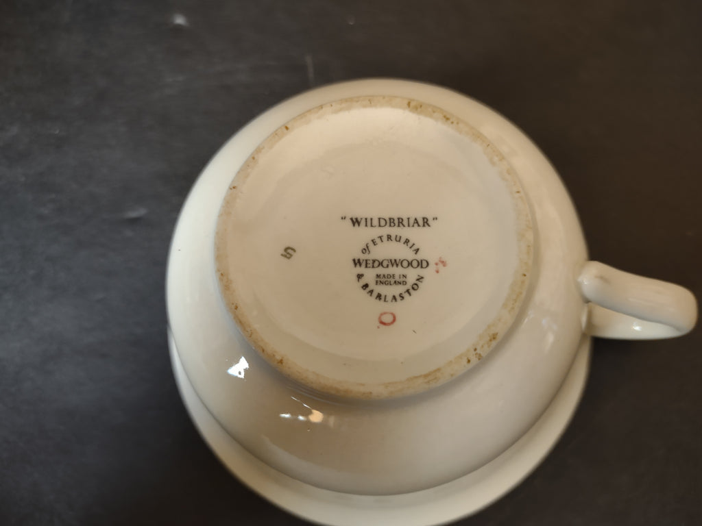 Vintage Wedgwood Wildbriar Teacup Etruria Barlaston England Floral [6061]