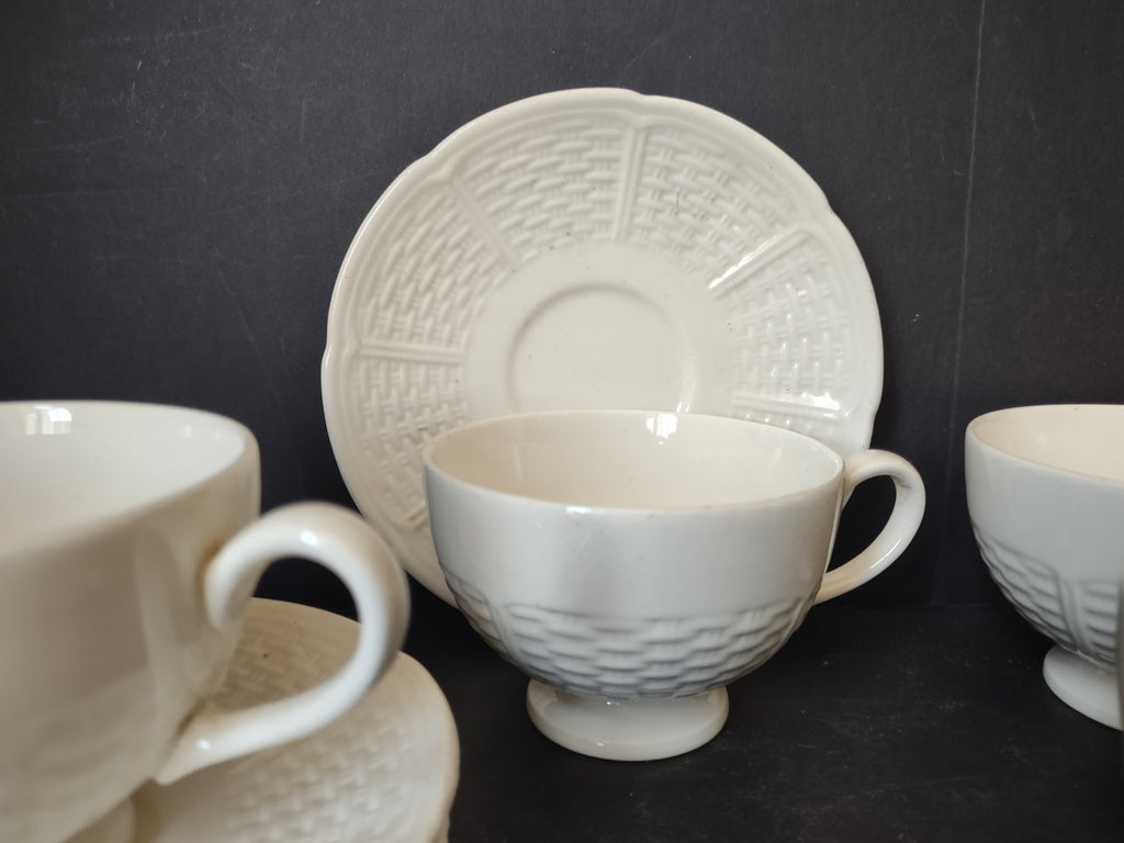 Vintage Wedgwood Nantucket White Basketweave Footed Teacup & Saucer Set x 4 [6105]