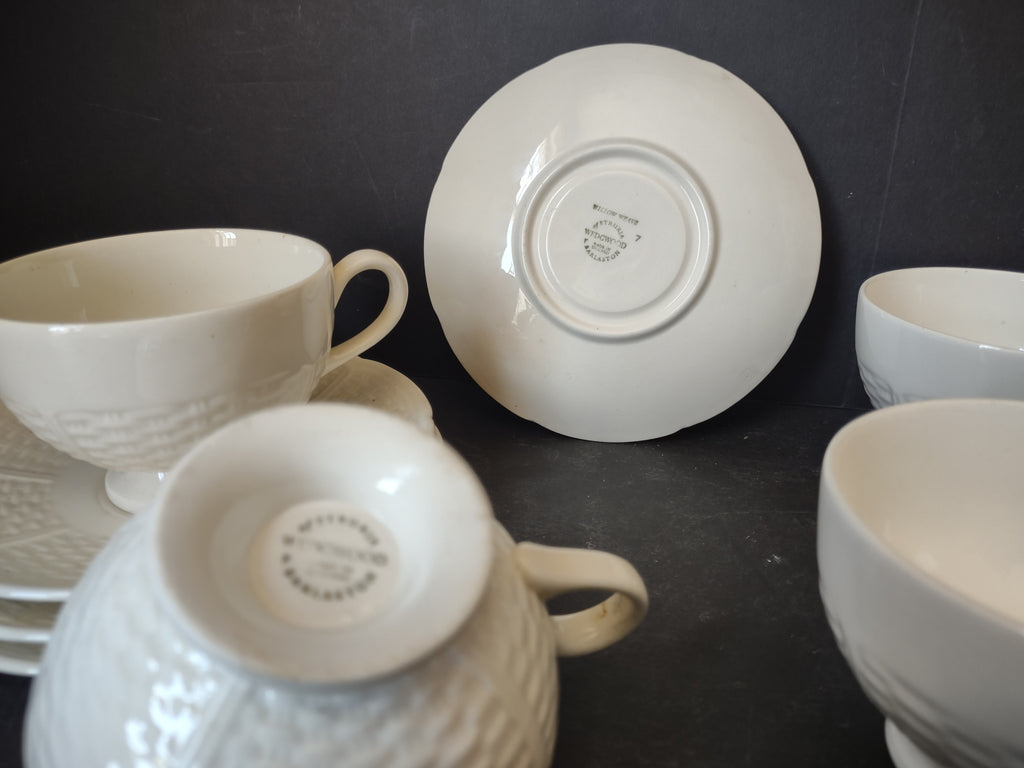 Vintage Wedgwood Nantucket White Basketweave Footed Teacup & Saucer Set x 4 [6105]