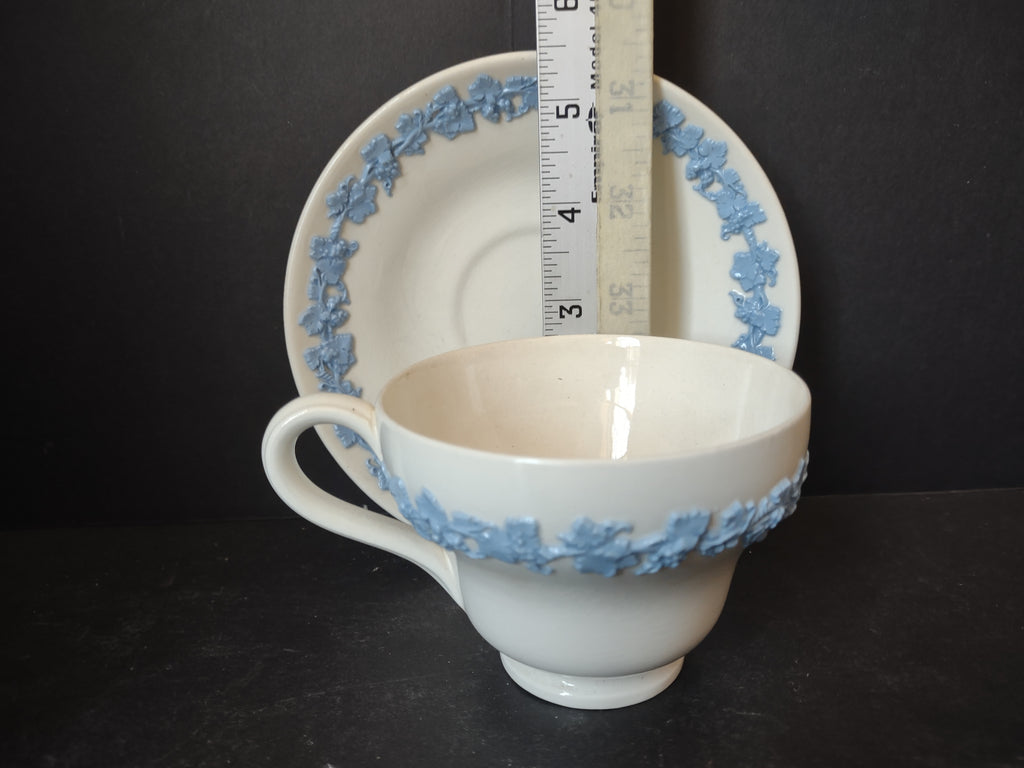 Vintage Wedgwood Embossed Queensware Cream Blue Grapevine Cup Saucer [6069]