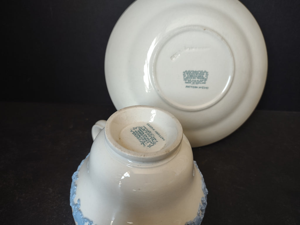 Vintage Wedgwood Embossed Queensware Cream Blue Grapevine Cup Saucer [6069]