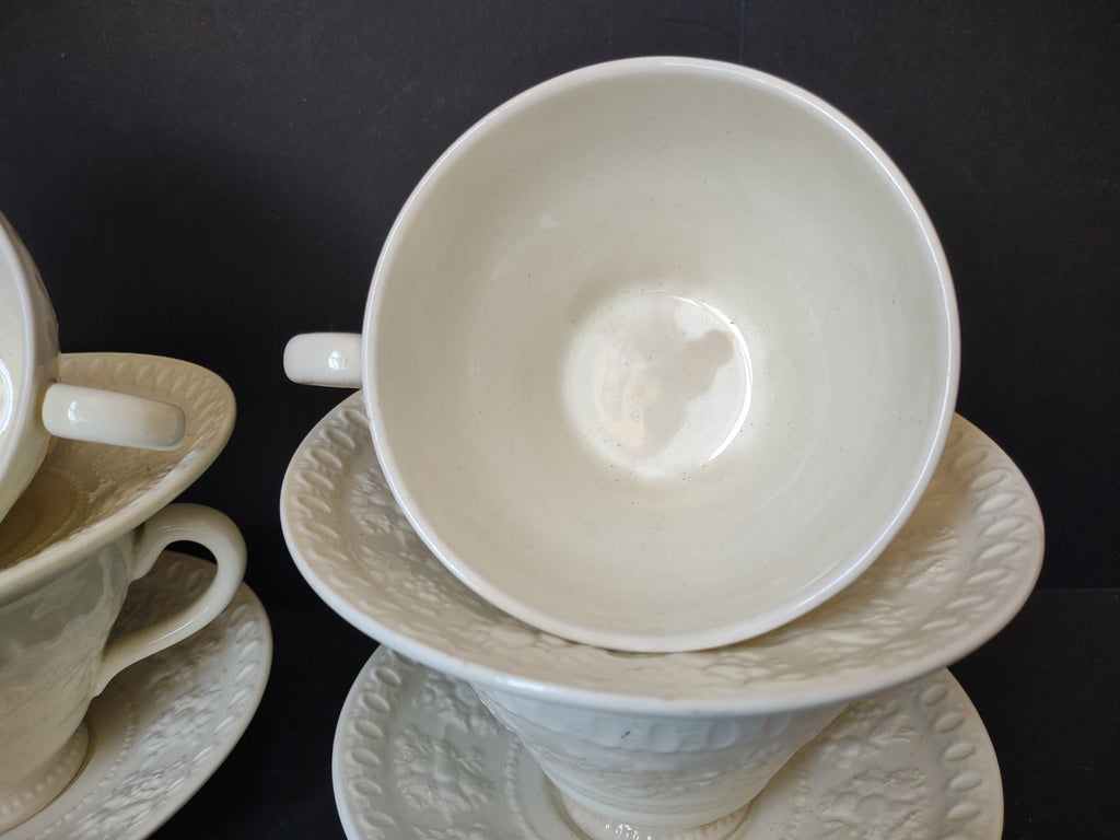 Vintage Wedgwood Patrician White Embossed Footed Cup & Saucer Set of 4 [6106]