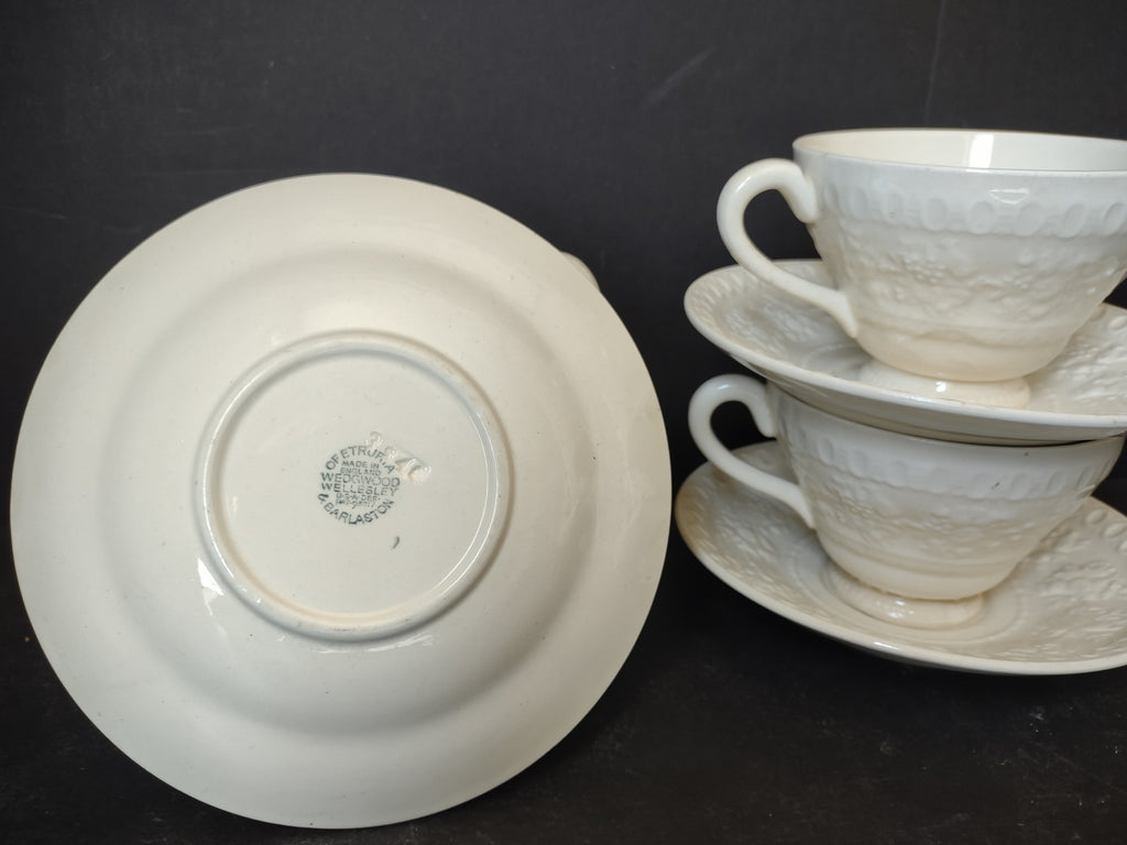 Vintage Wedgwood Patrician White Embossed Footed Cup & Saucer Set of 4 [6106]