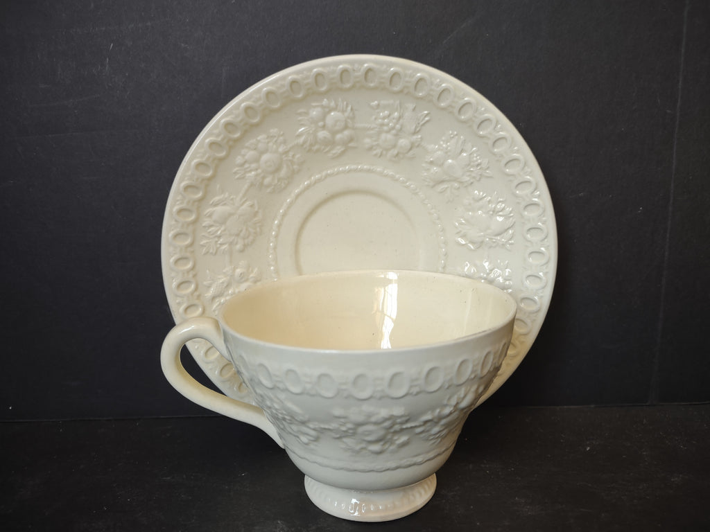 Vintage Wedgwood Wellesley Cream Embossed Cup & Saucer Set [6110]