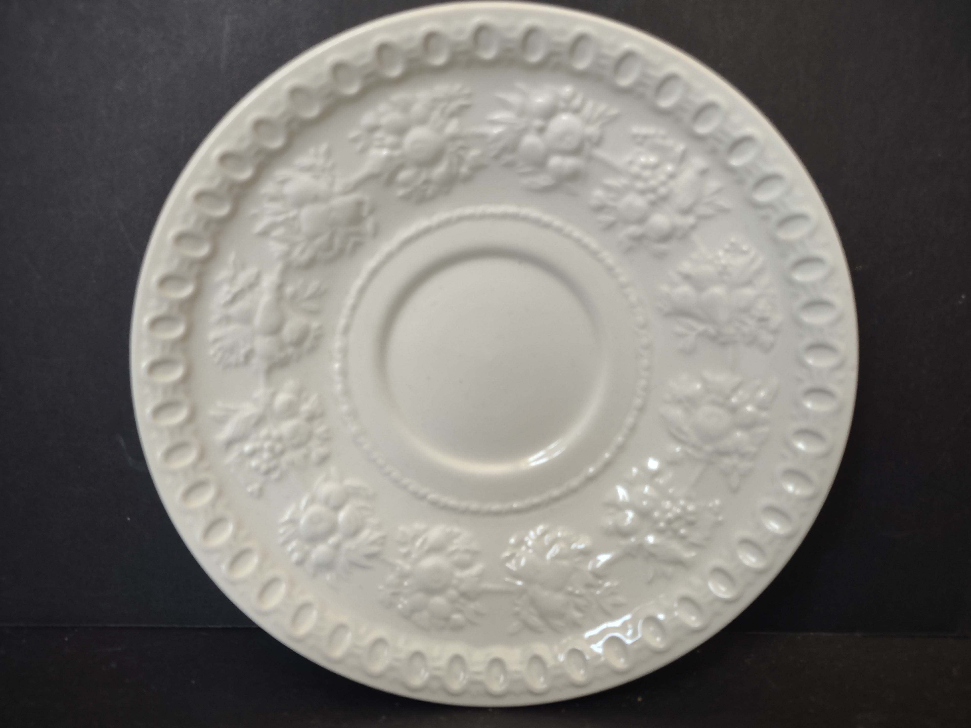 Vintage Wedgwood Wellesley Cream Embossed Saucer Etruria Barlaston [6108]