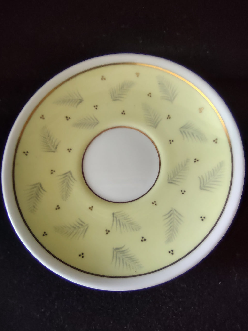 Vintage Wedgwood Bone China Yellow Fern Saucer England [6104]