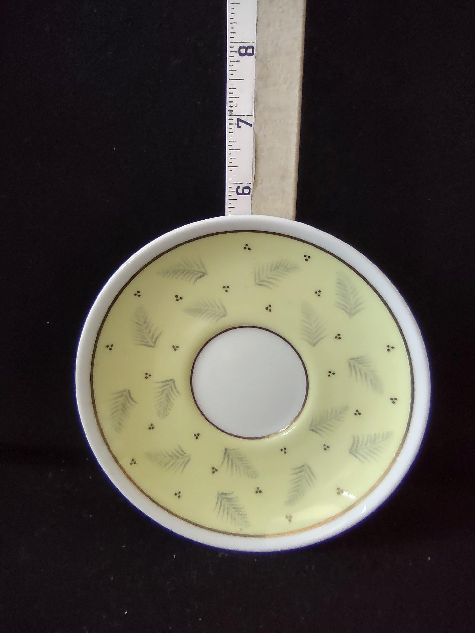 Vintage Wedgwood Bone China Yellow Fern Saucer England [6104]