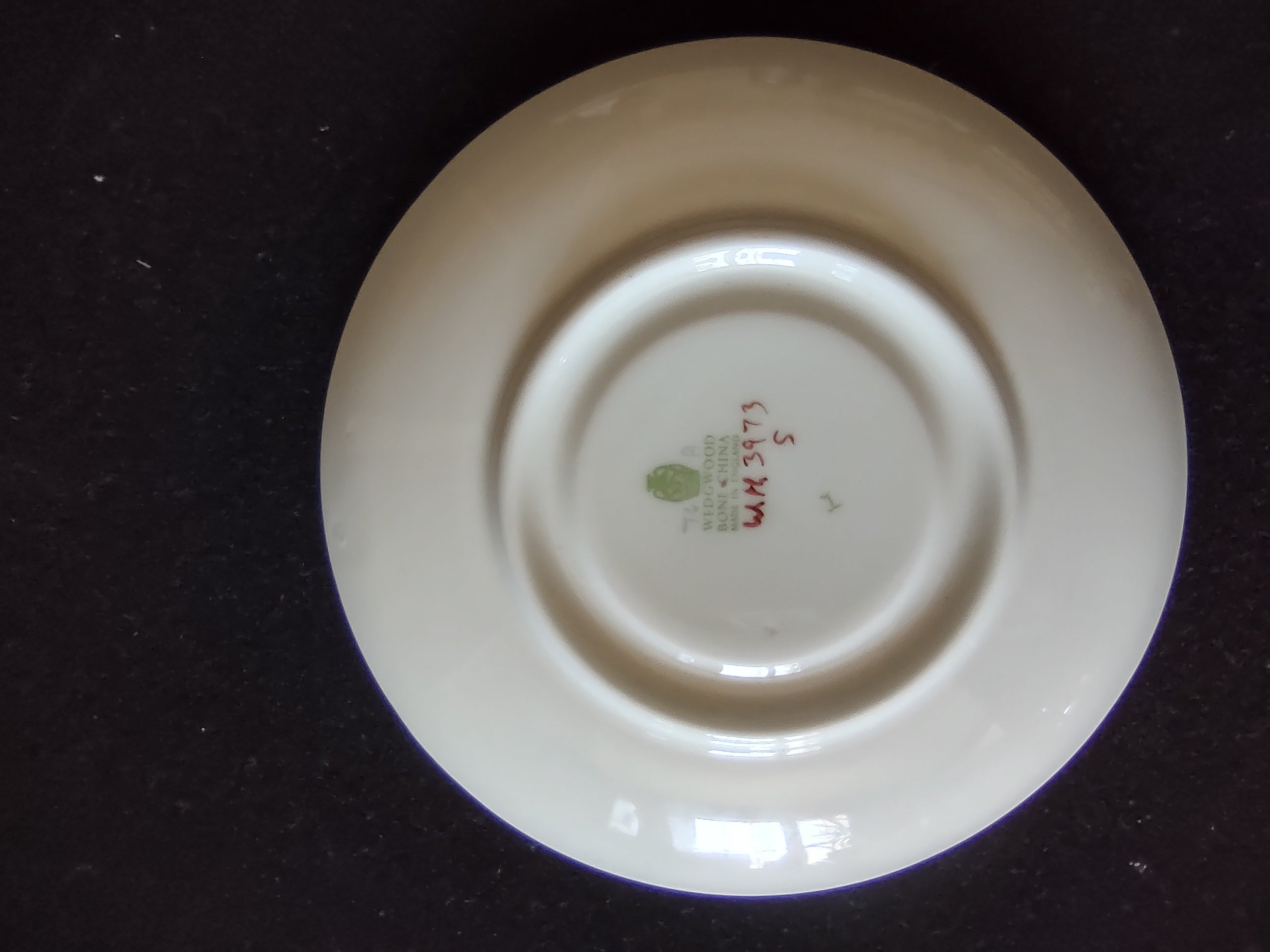 Vintage Wedgwood Bone China Yellow Fern Saucer England [6104]