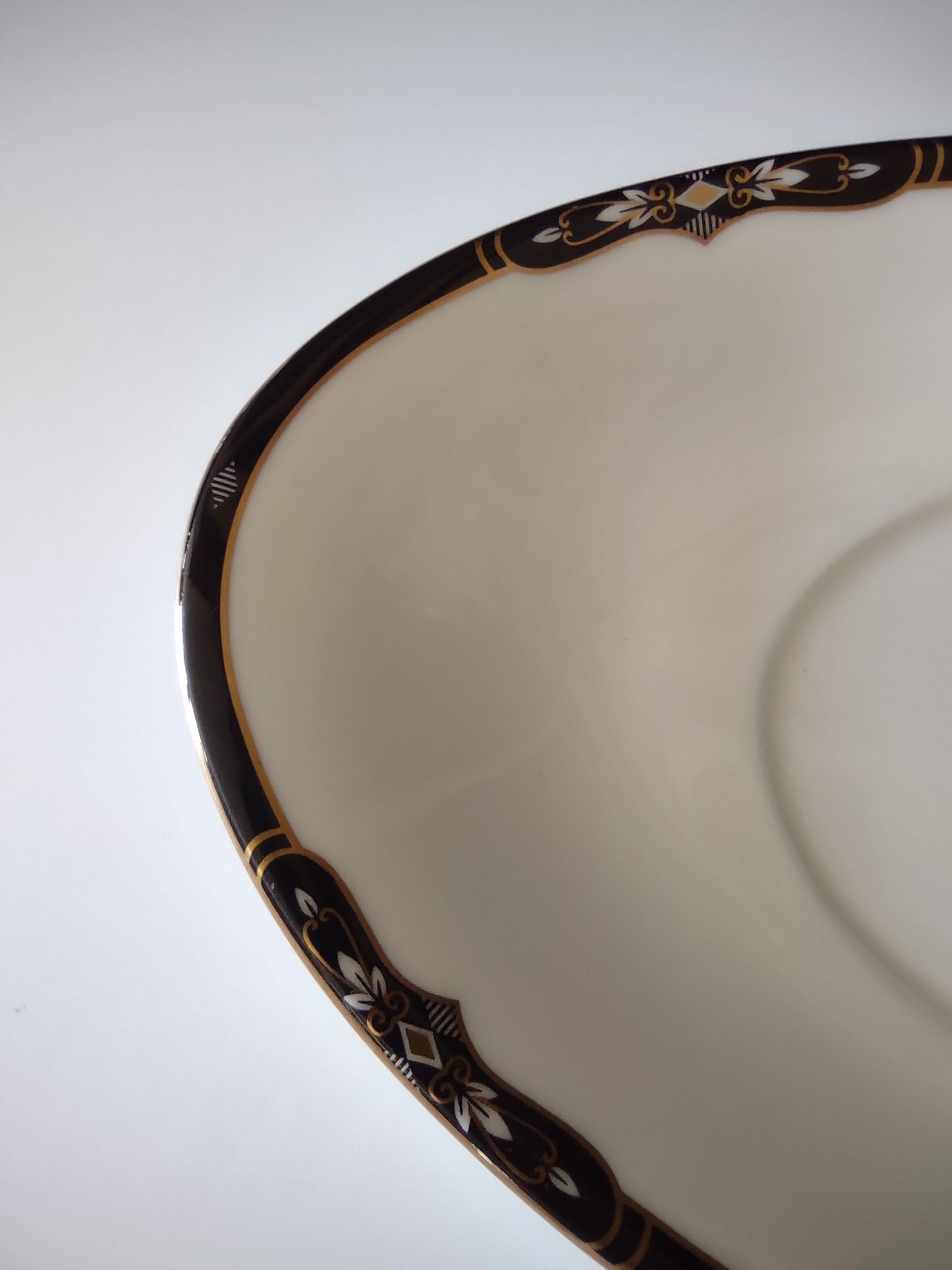 Vintage Wedgwood Preston Saucer Bone China Black Gold England [6123]