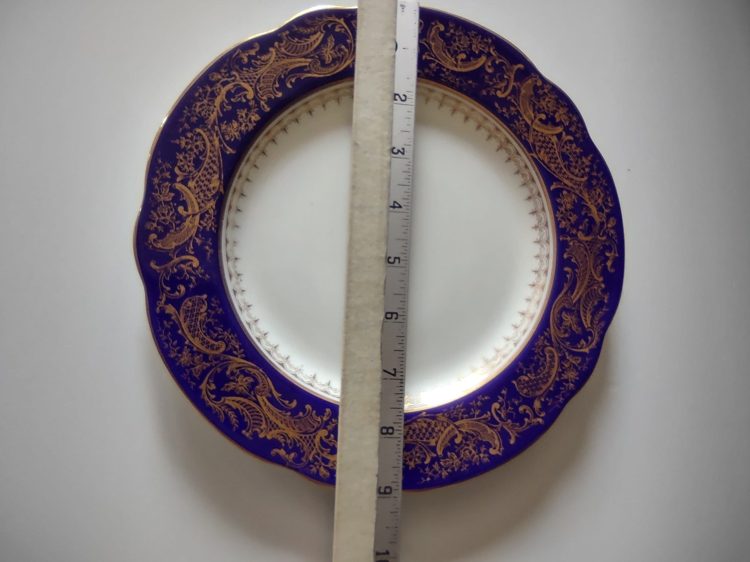 Vintage Wedgwood Dinner Plate Cobalt Blue Gold Acanthus England [6124]