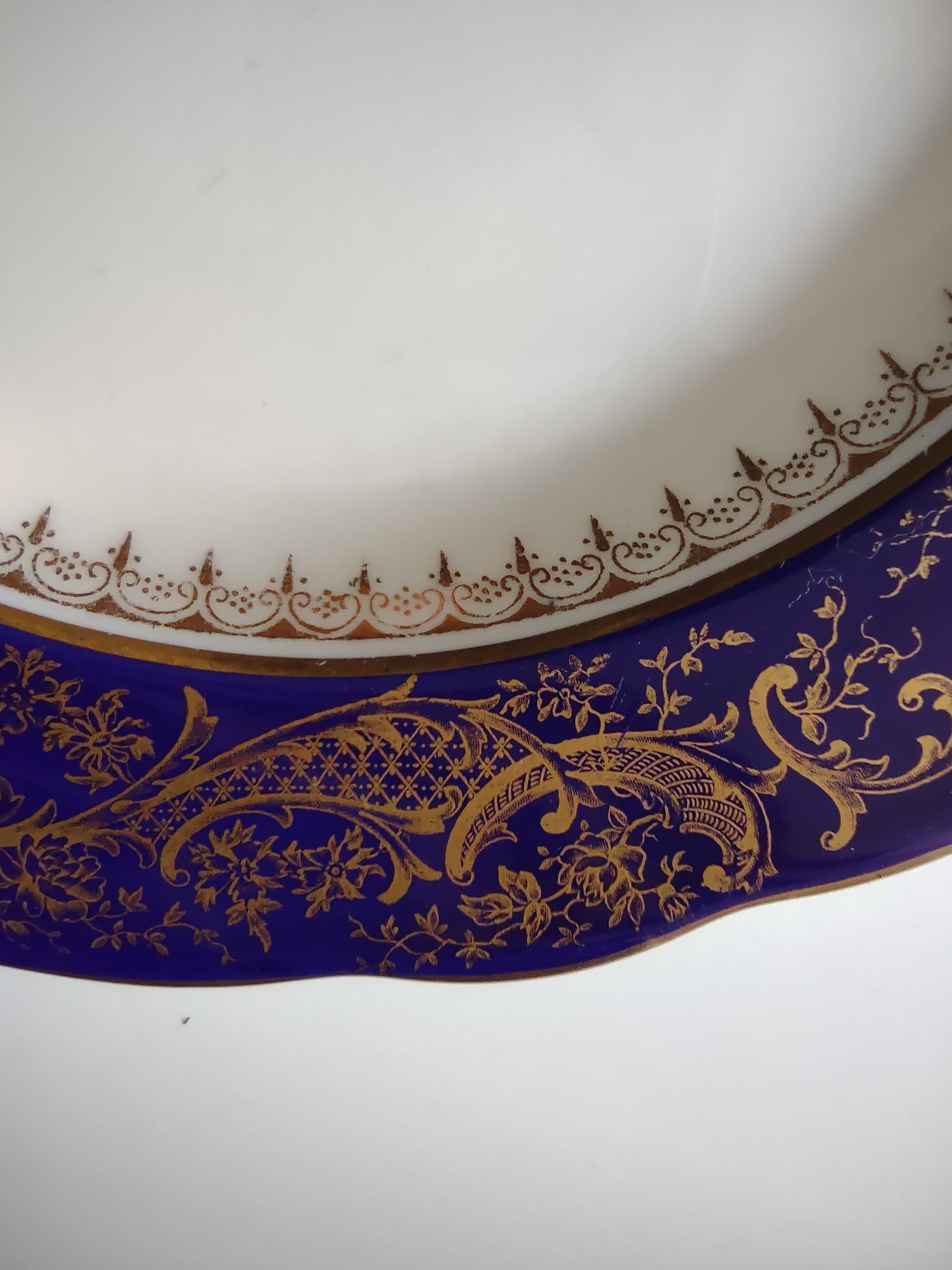 Vintage Wedgwood Dinner Plate Cobalt Blue Gold Acanthus England [6124]