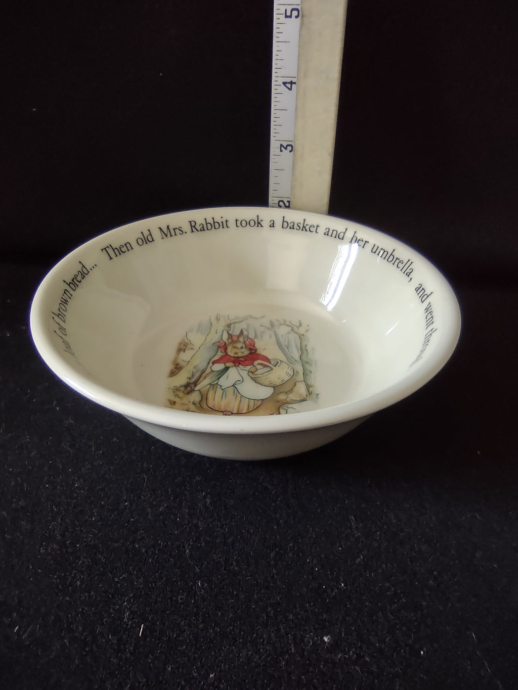 Vintage Wedgwood Peter Rabbit Bowl Etruria Barlaston England [6129]