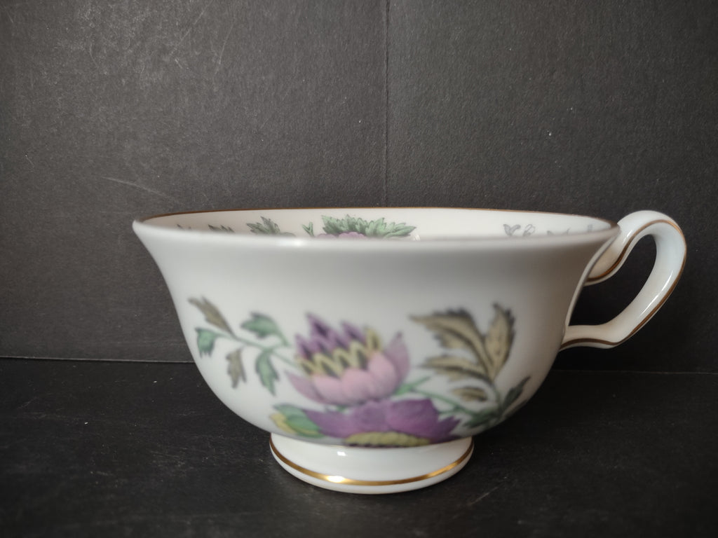 Vintage Wedgwood Bone China Avon Pattern Teacup Purple Floral Gold Trim [6151]