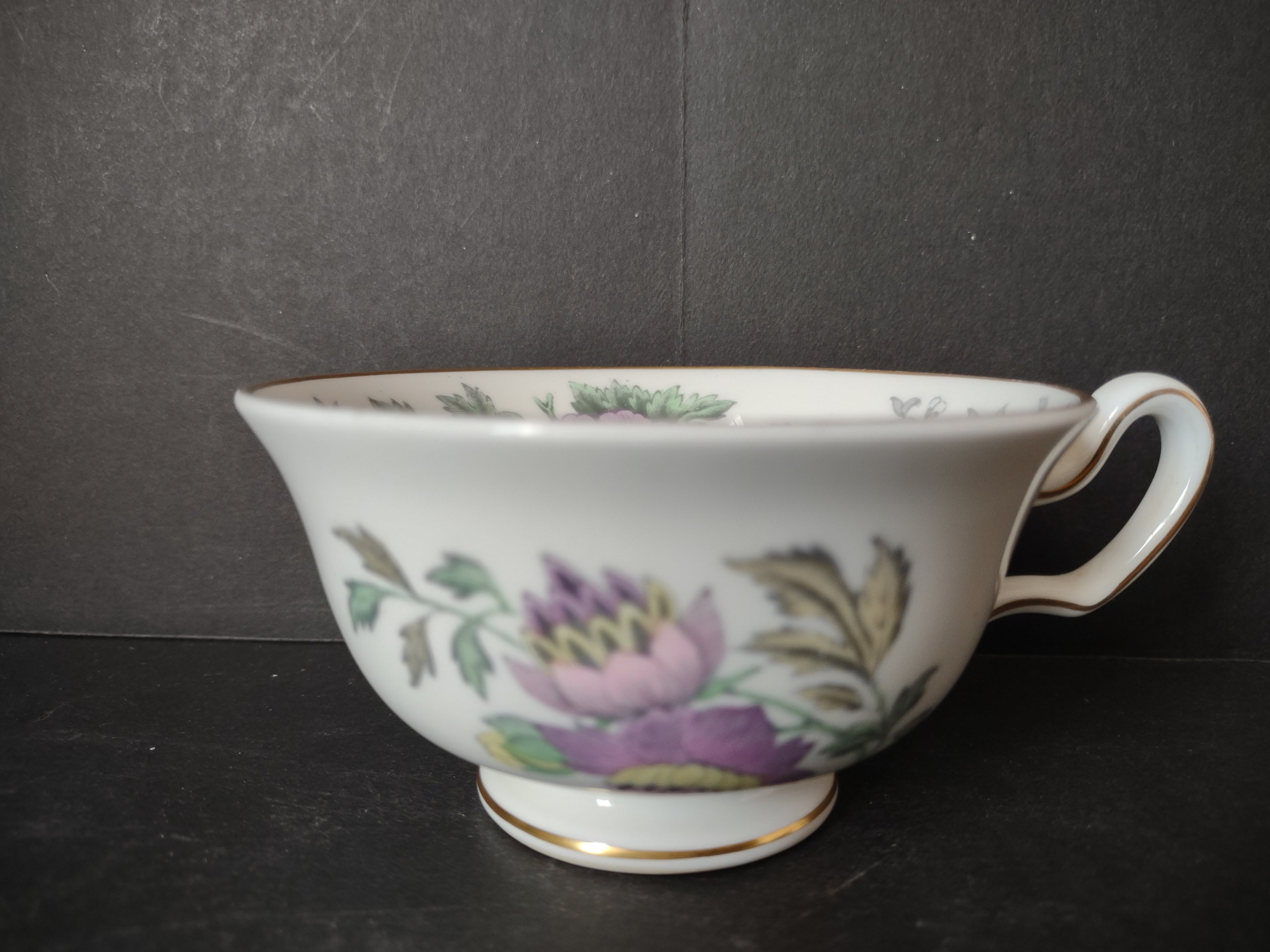 Vintage Wedgwood Bone China Avon Pattern Teacup Purple Floral Gold Trim [6151]