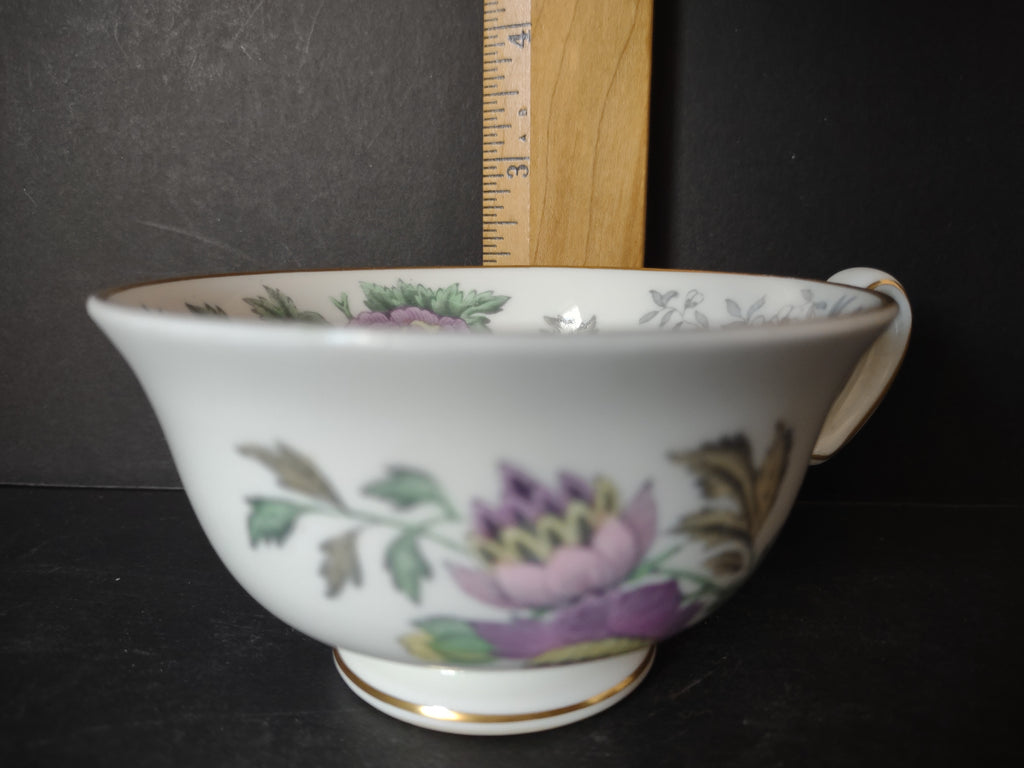 Vintage Wedgwood Bone China Avon Pattern Teacup Purple Floral Gold Trim [6151]