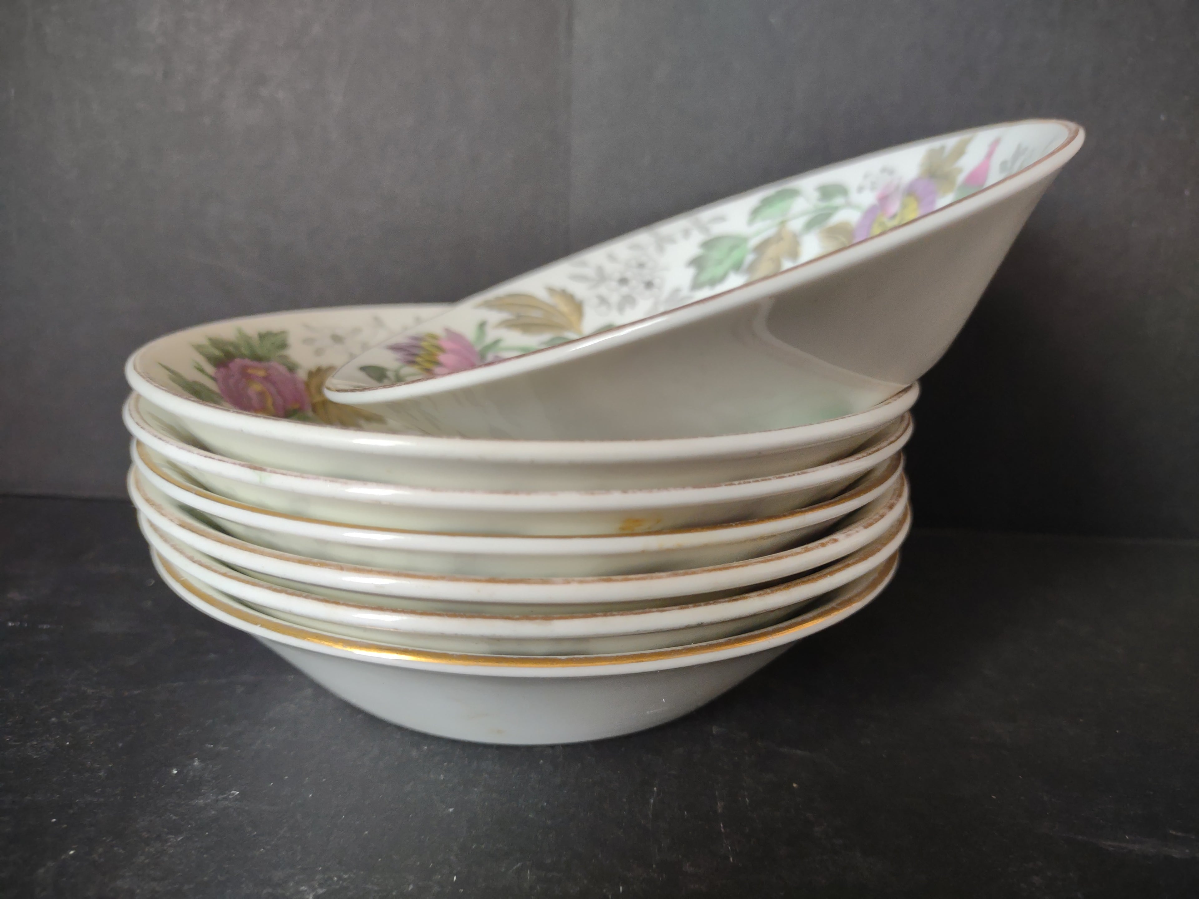 Vintage Wedgwood Bone China Floral Chintz Berry Bowl x 7 Gold Rim England [6149]