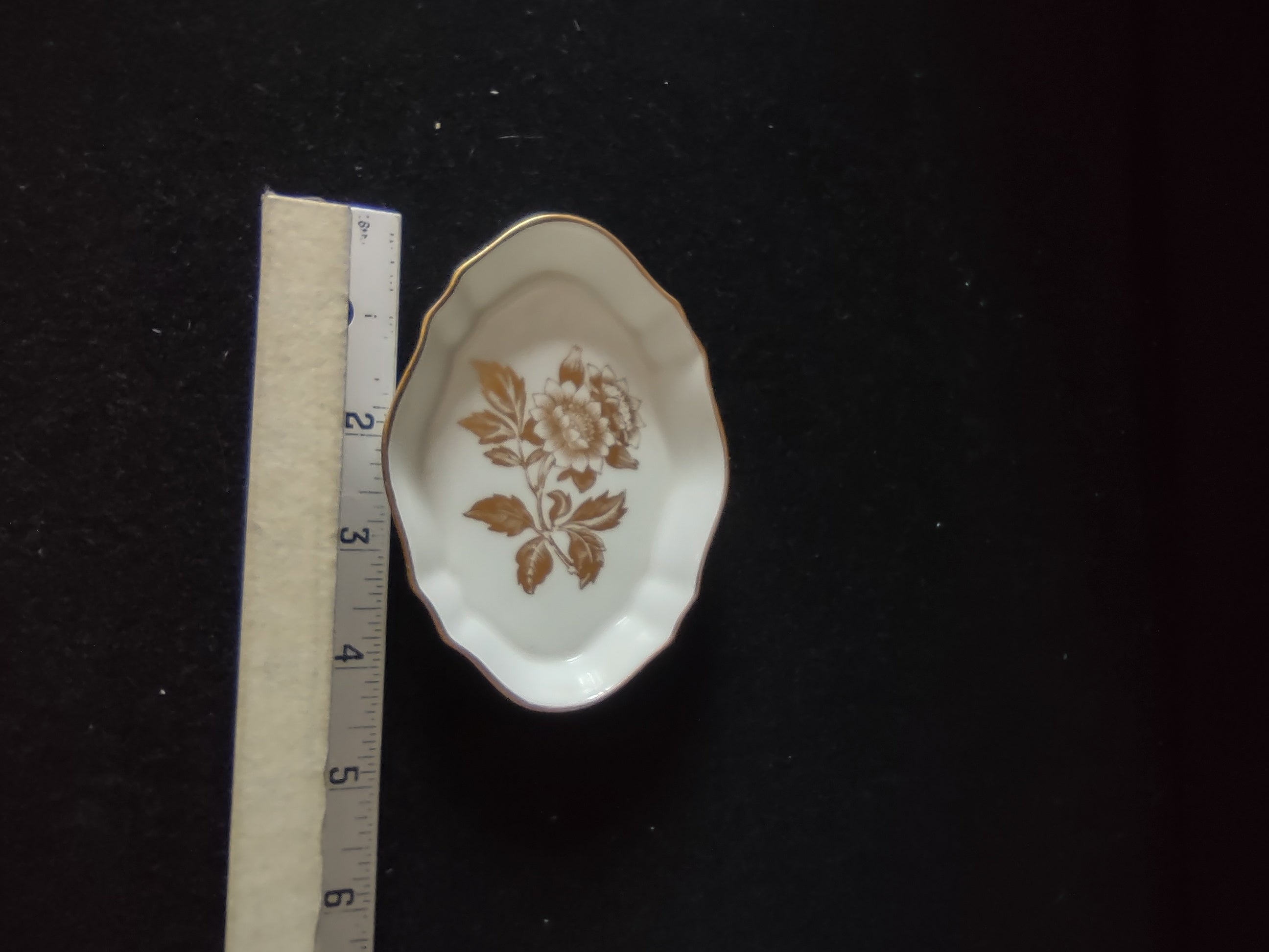 Vintage Wedgwood Jewelry Dish Bone China Gold Tonquin England Pair [6134]
