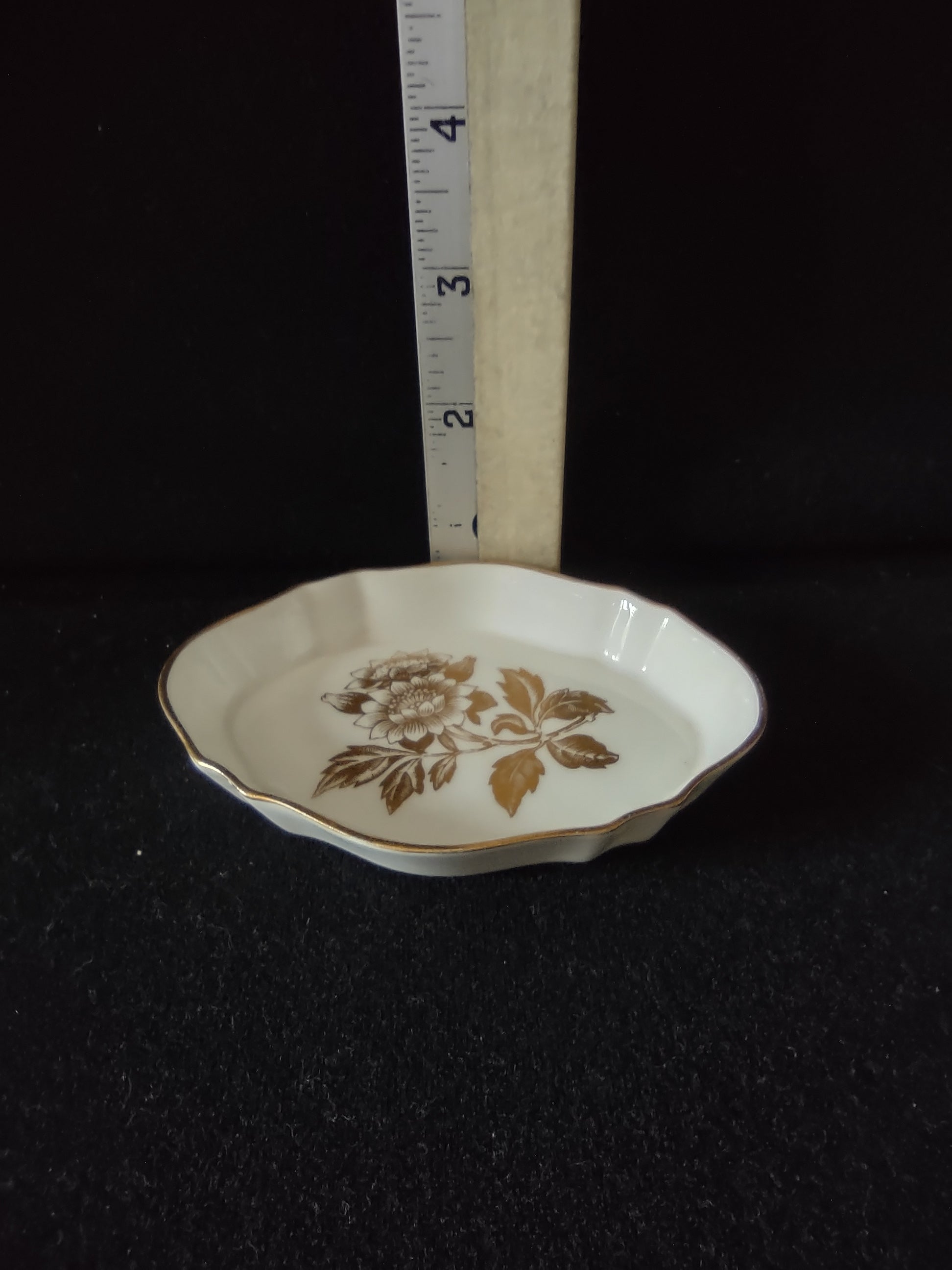 Vintage Wedgwood Jewelry Dish Bone China Gold Tonquin England Pair [6134]