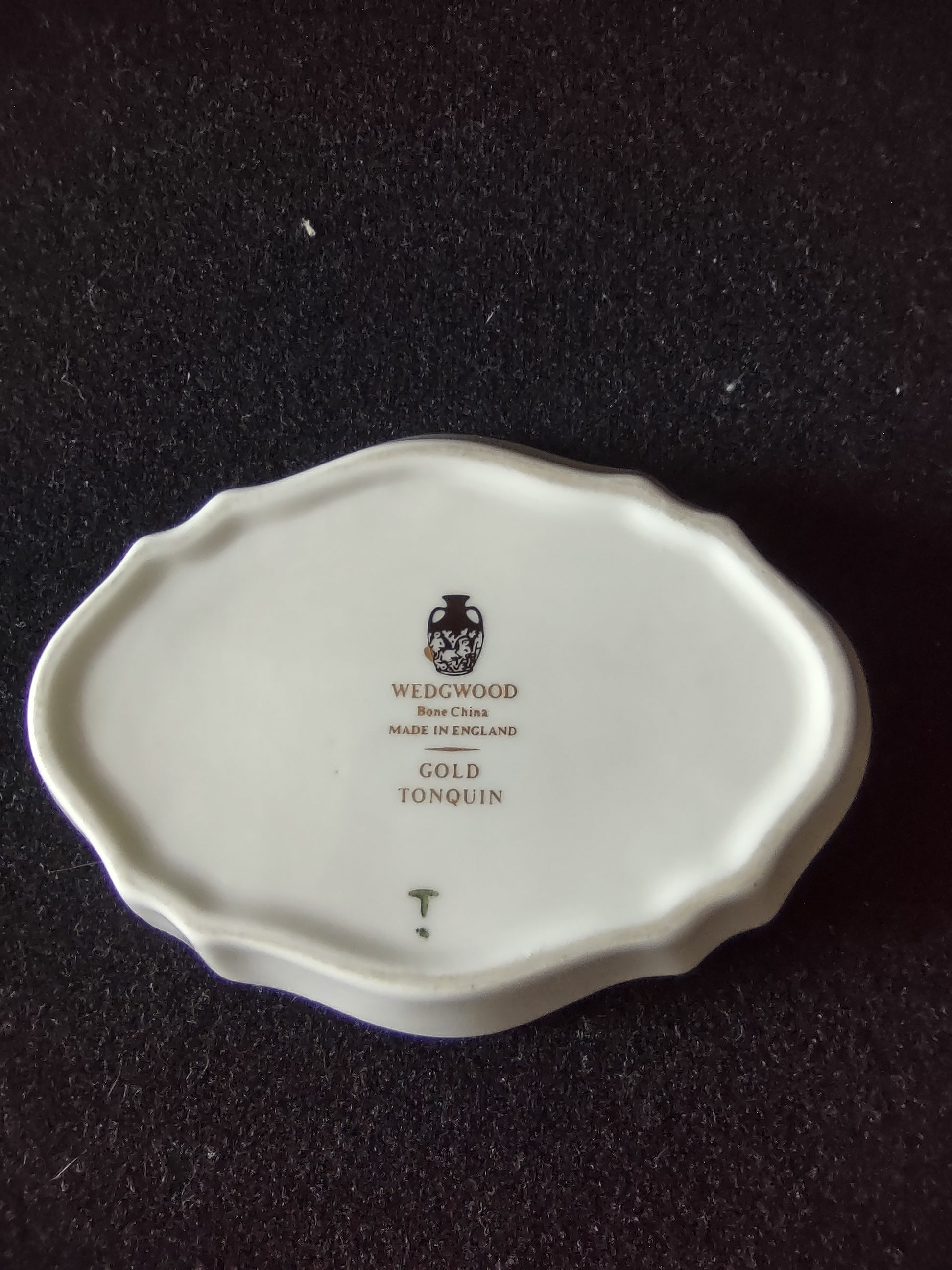 Vintage Wedgwood Jewelry Dish Bone China Gold Tonquin England Pair [6134]