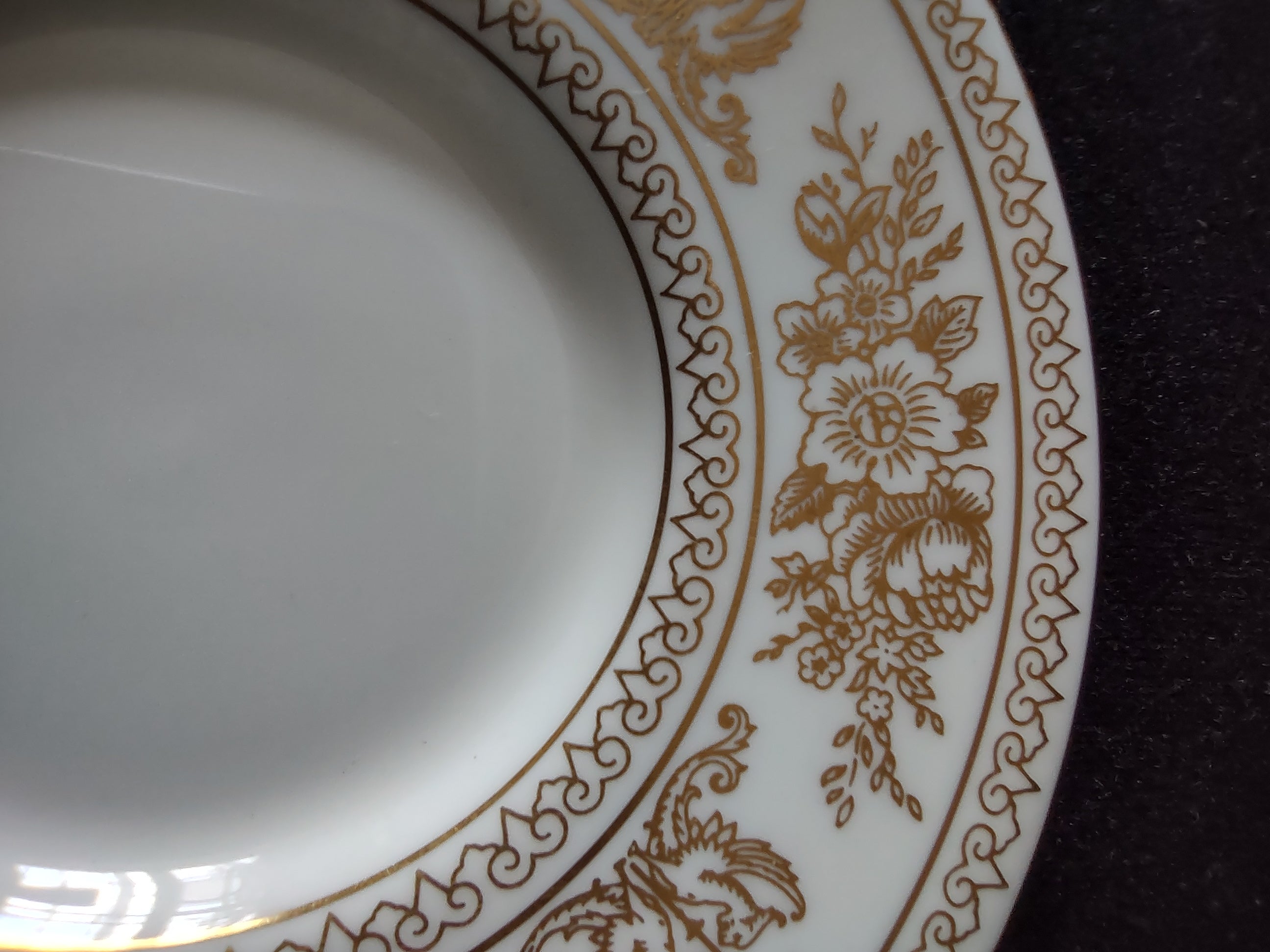 Vintage Wedgwood Gold Columbia Saucer Bone China Gold Floral England [6136]