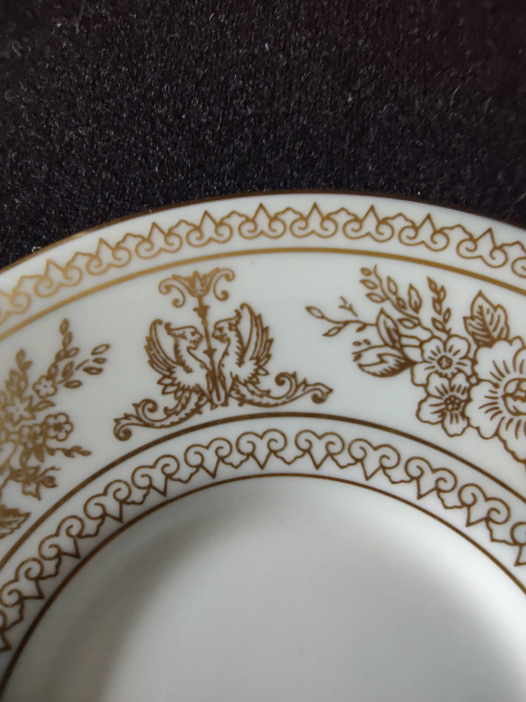 Vintage Wedgwood Gold Columbia Saucer Bone China Gold Floral England [6136]