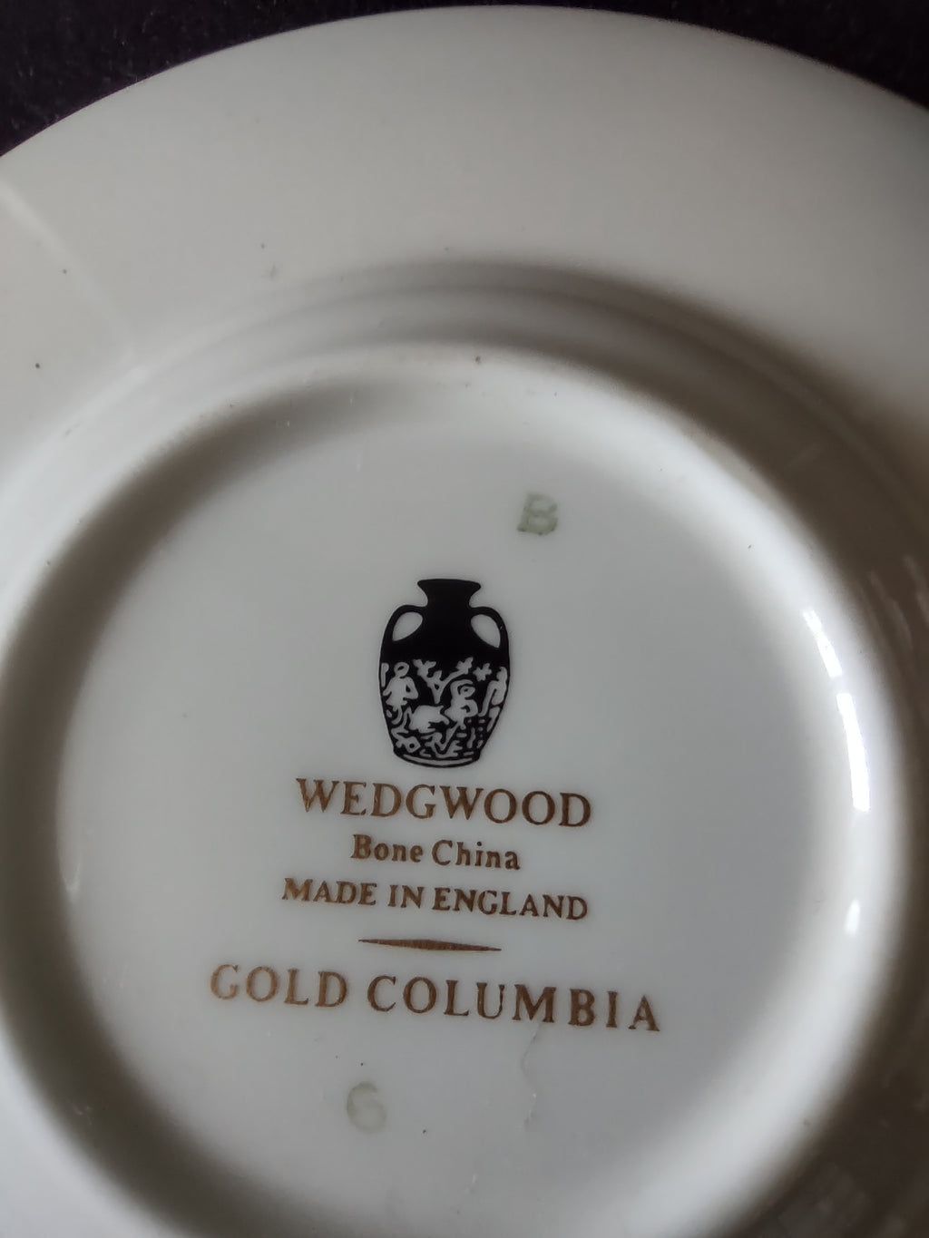 Vintage Wedgwood Gold Columbia Saucer Bone China Gold Floral England [6136]