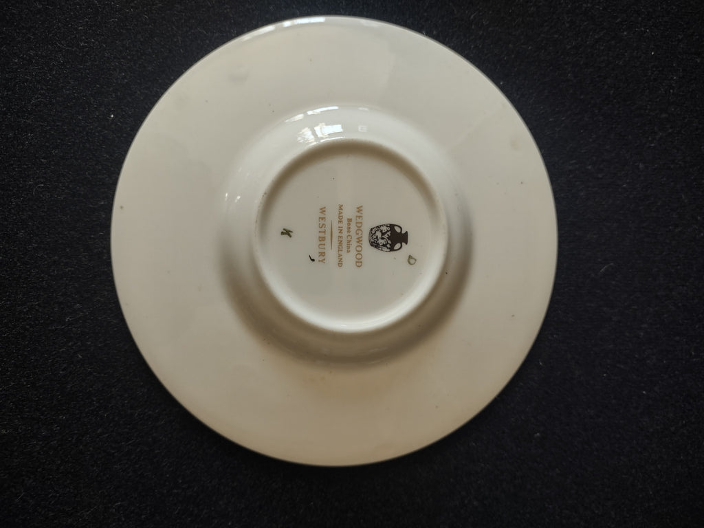 Vintage Wedgwood Westbury Saucer Bone China Floral England [6137]