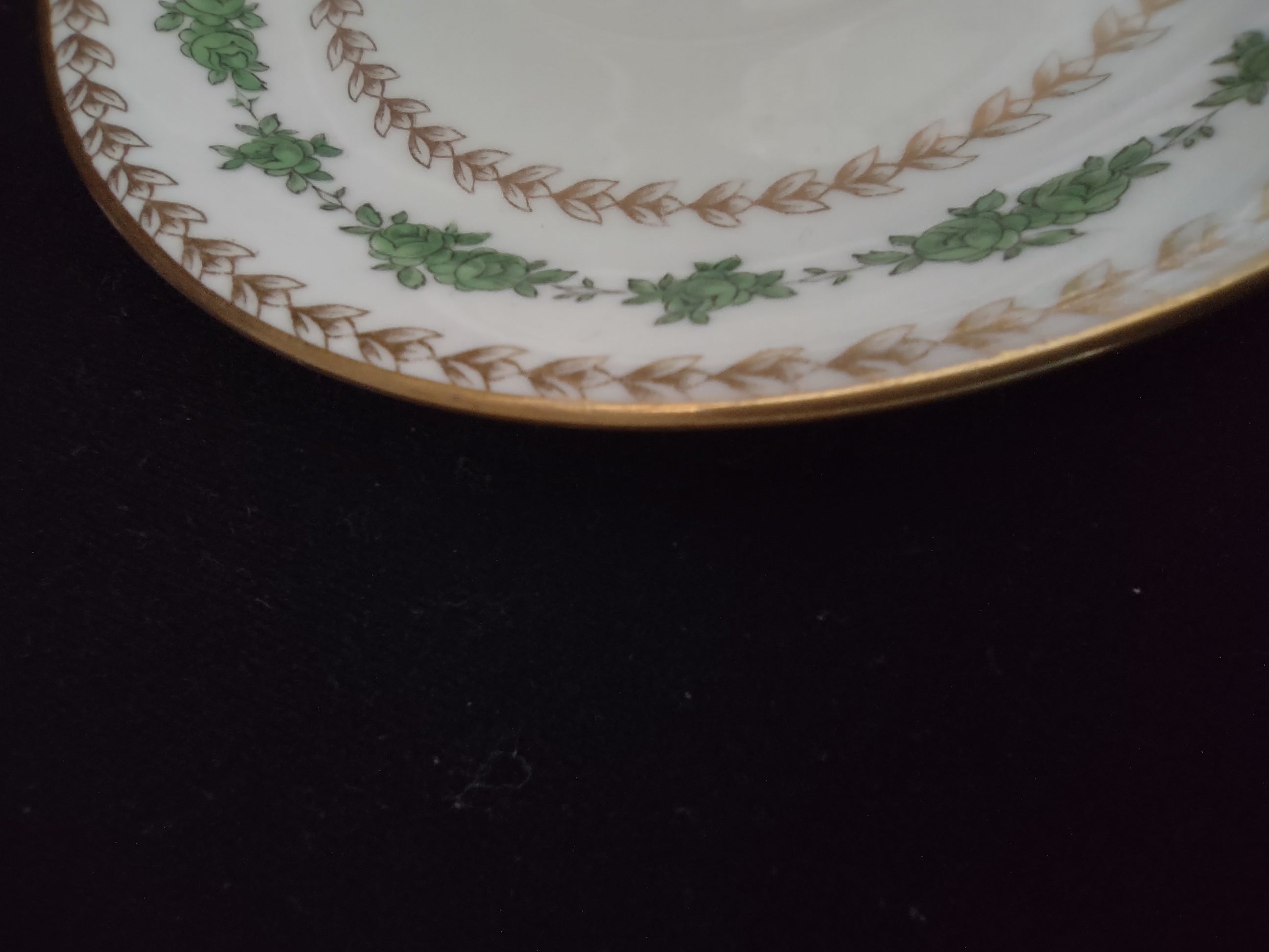 Vintage Wedgwood Saucers Bone China Green Rose Gold Laurel England Pair [6141]