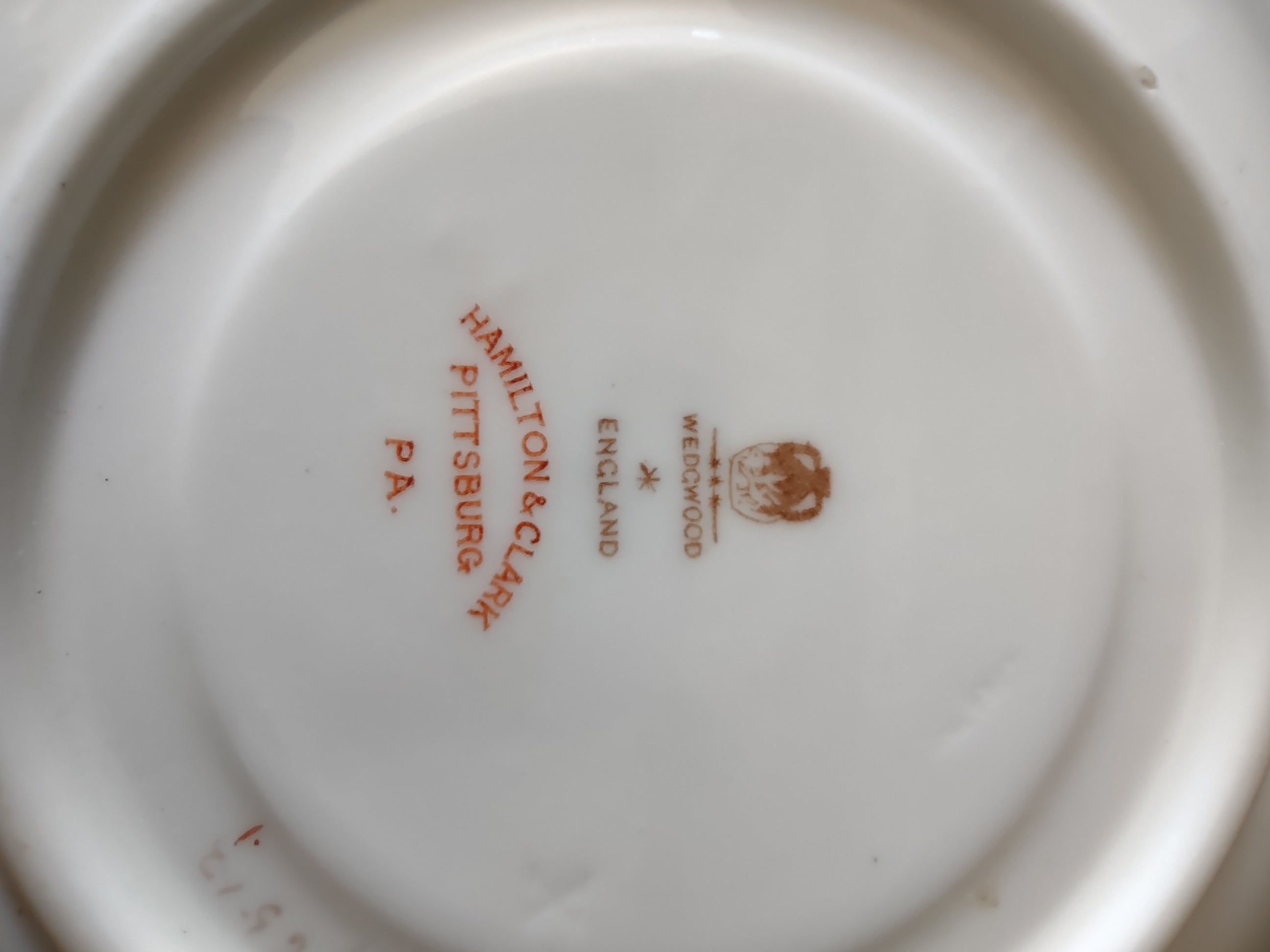 Vintage Wedgwood Saucers Bone China Green Rose Gold Laurel England Pair [6141]