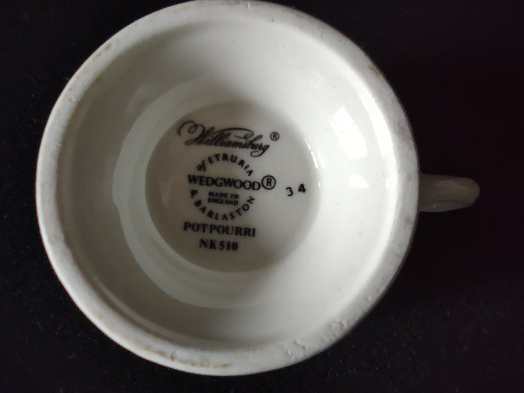 Vintage Wedgwood Williamsburg Potpourri Teacup Bone China Made England [6148]
