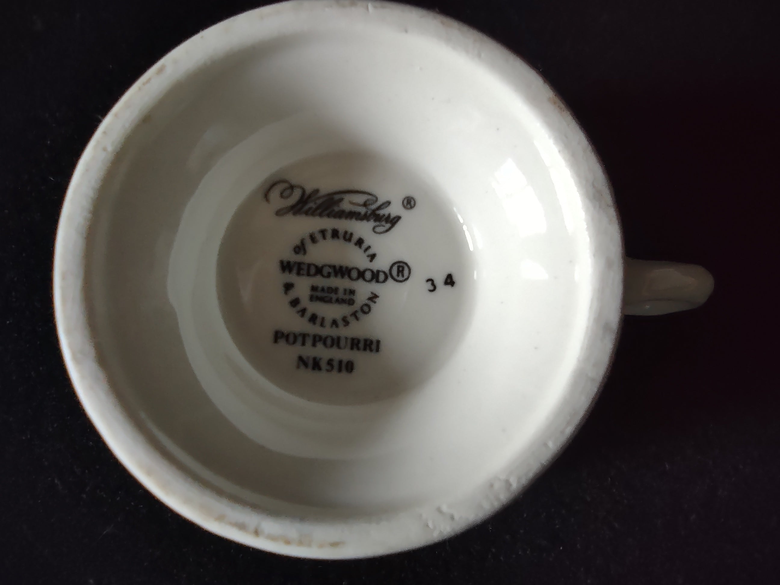 Vintage Wedgwood Williamsburg Potpourri Teacup Bone China Made England [6148]